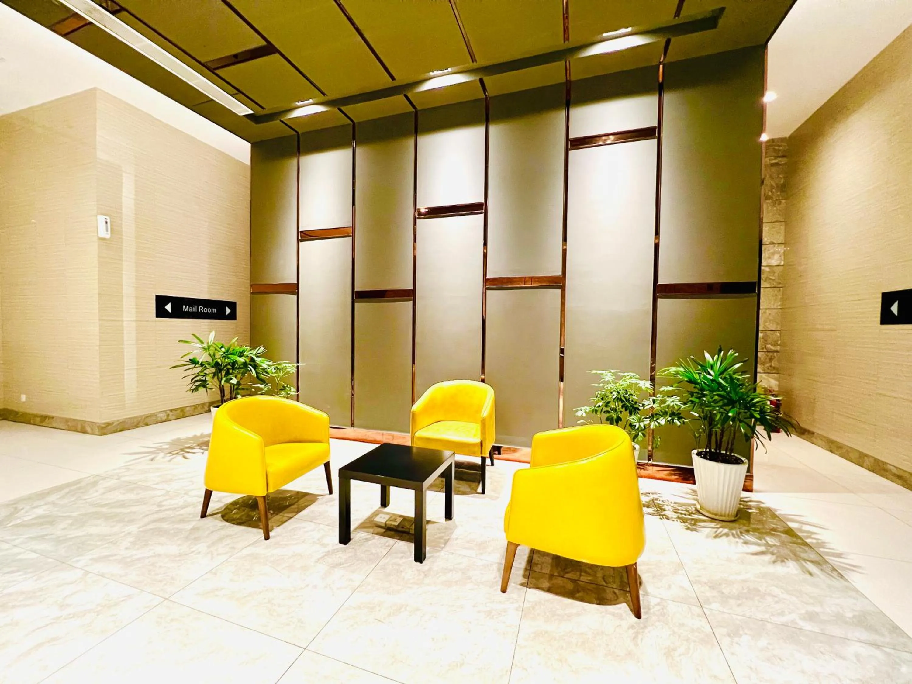 Lobby or reception in R&F PRINCESS COVE BY HOMEFORT SUITES