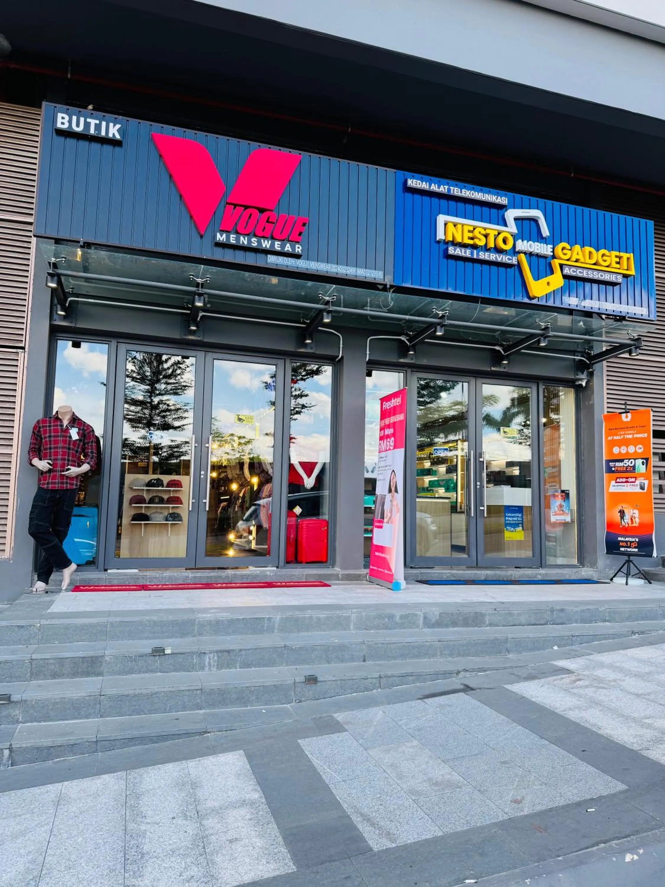 Shopping Area in R&F PRINCESS COVE BY HOMEFORT SUITES