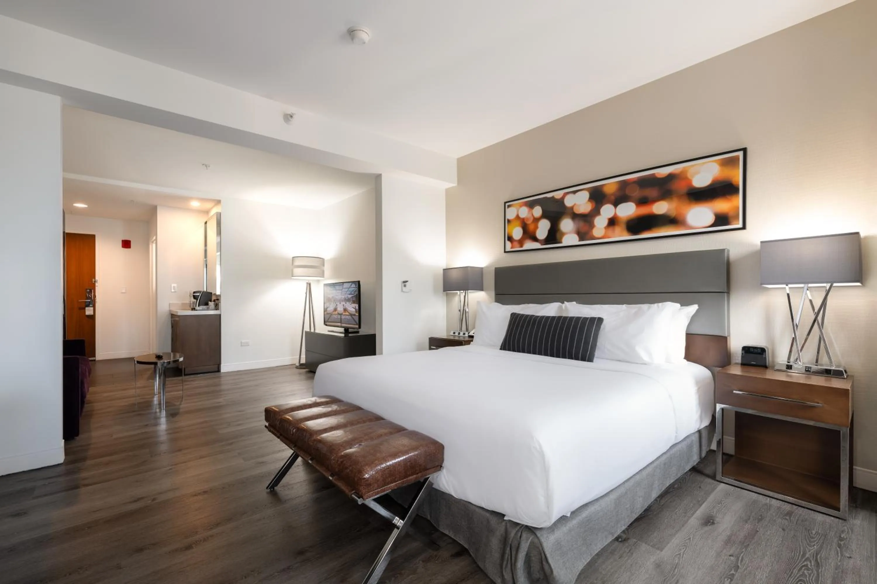 Bedroom, Bed in Godfrey Hotel Chicago