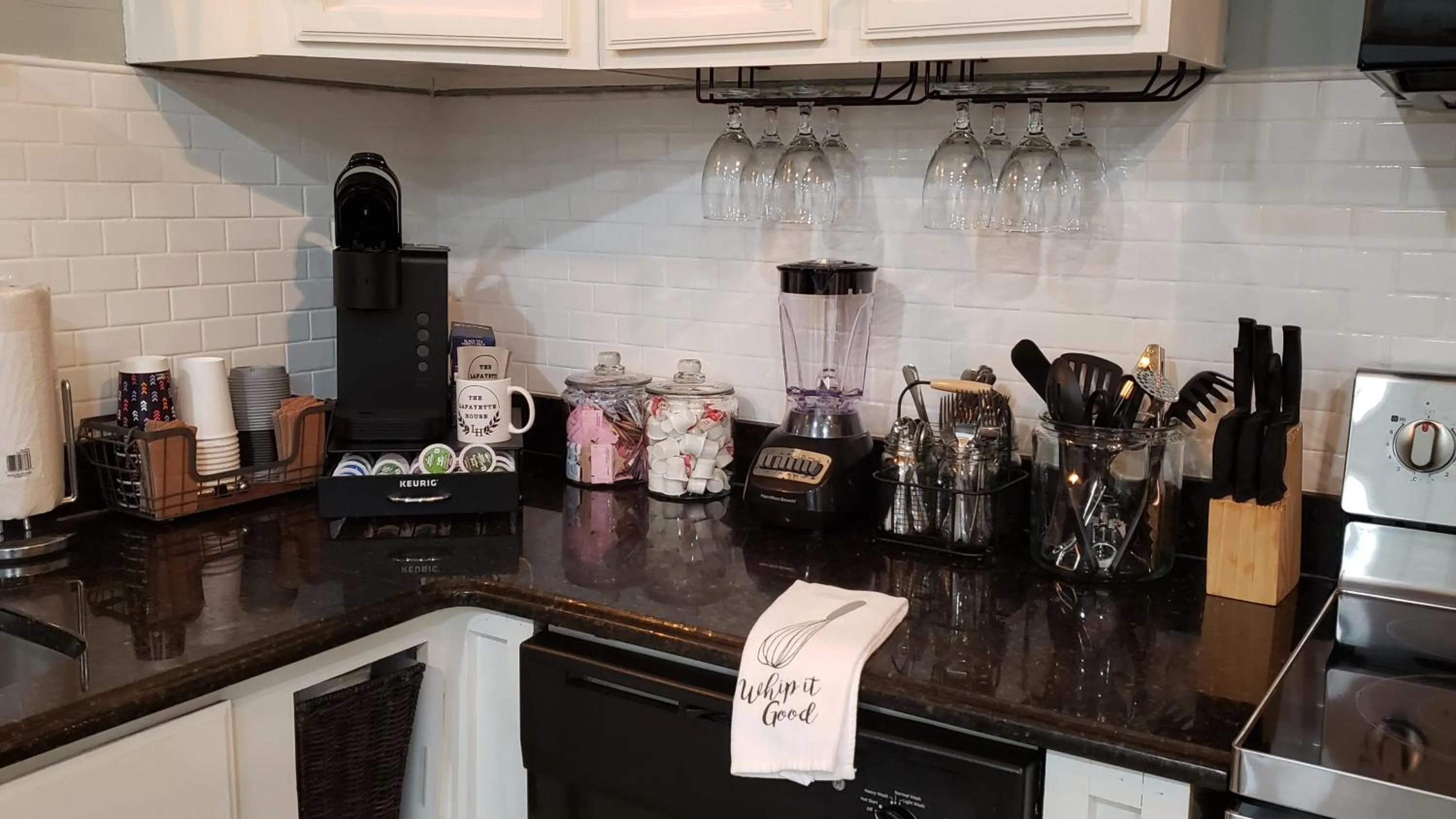 Coffee/tea facilities in The Lafayette House