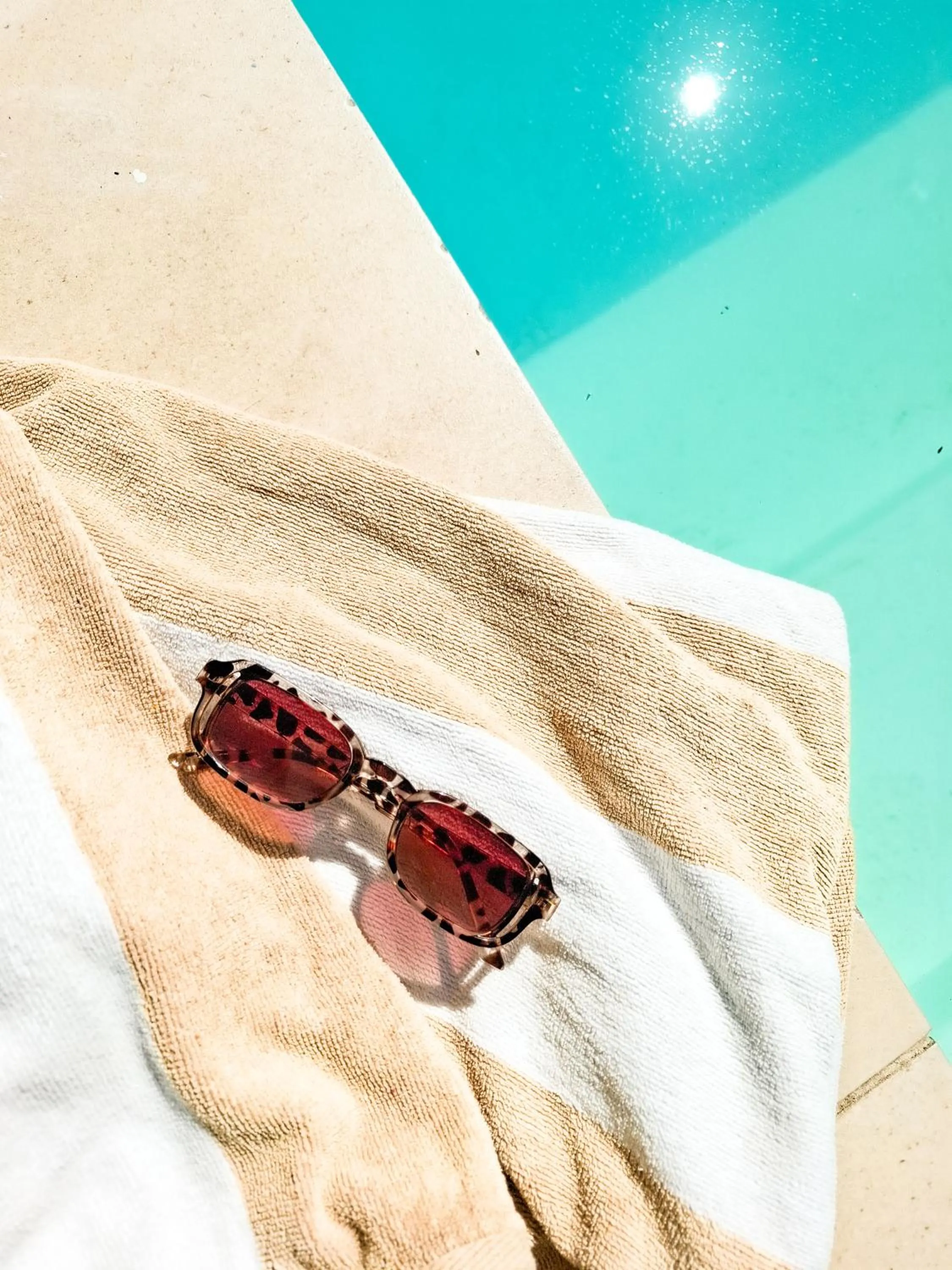 Swimming pool in Mozambeat Motel