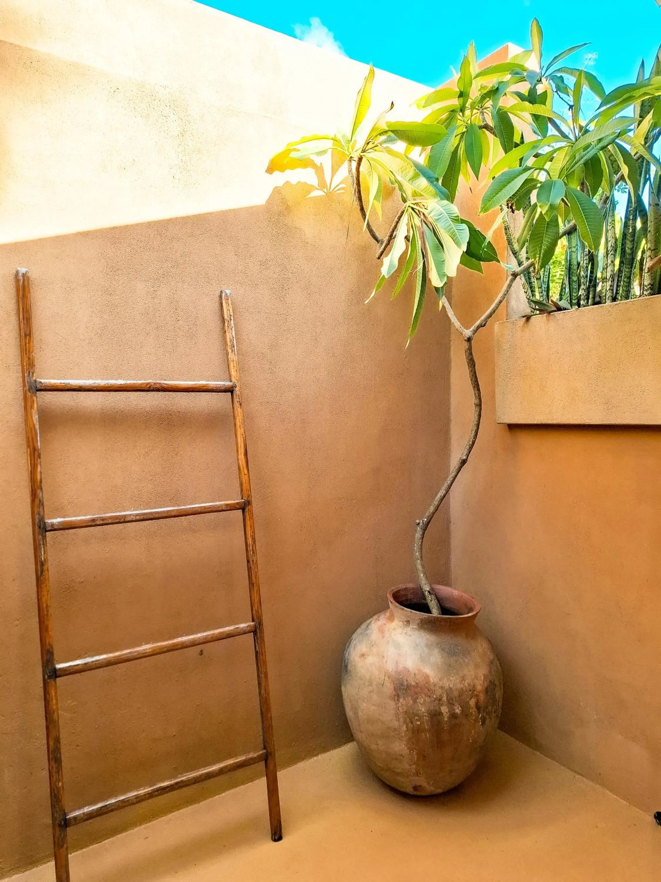 Public Bath in Mozambeat Motel