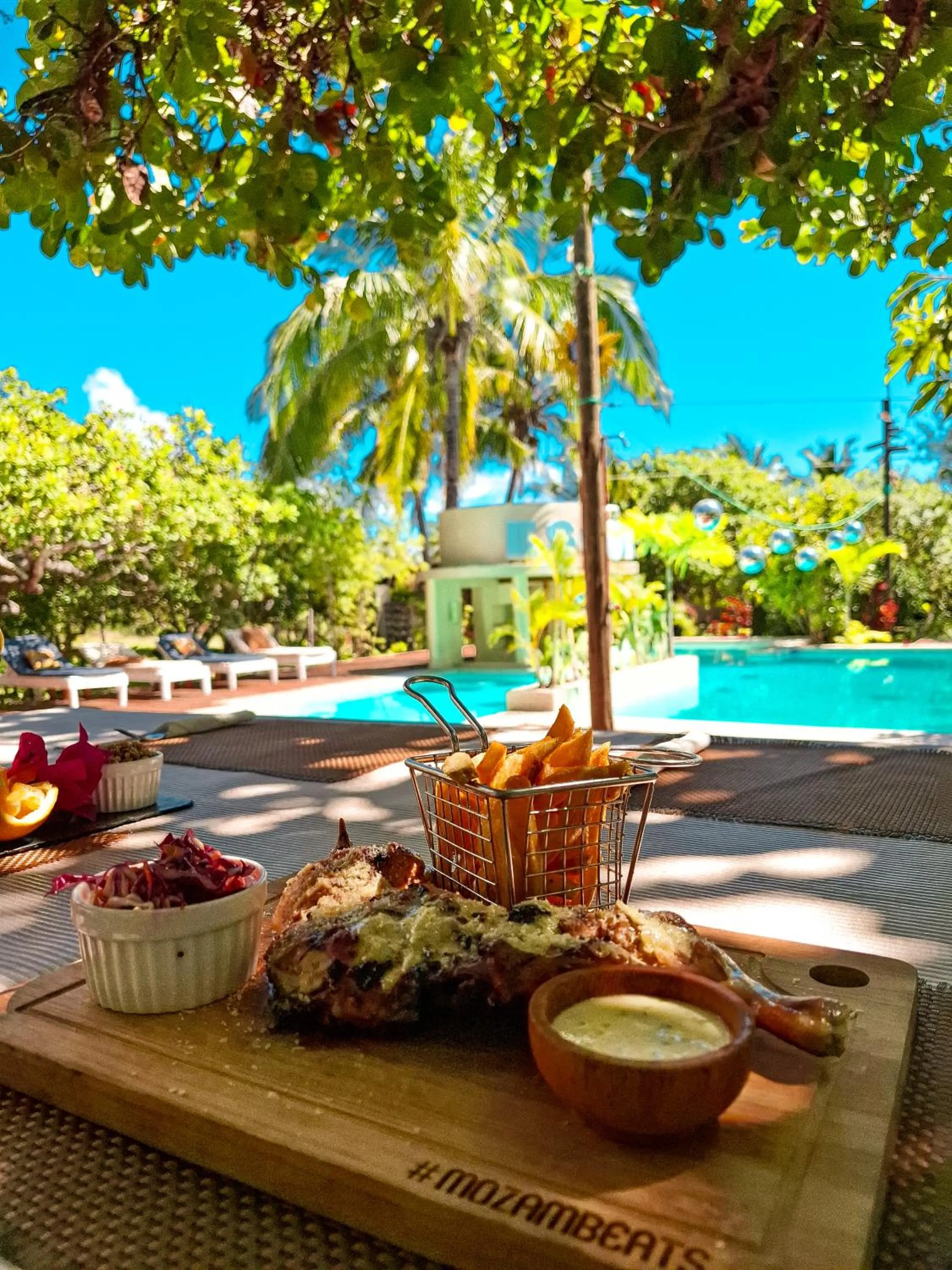 Food in Mozambeat Motel