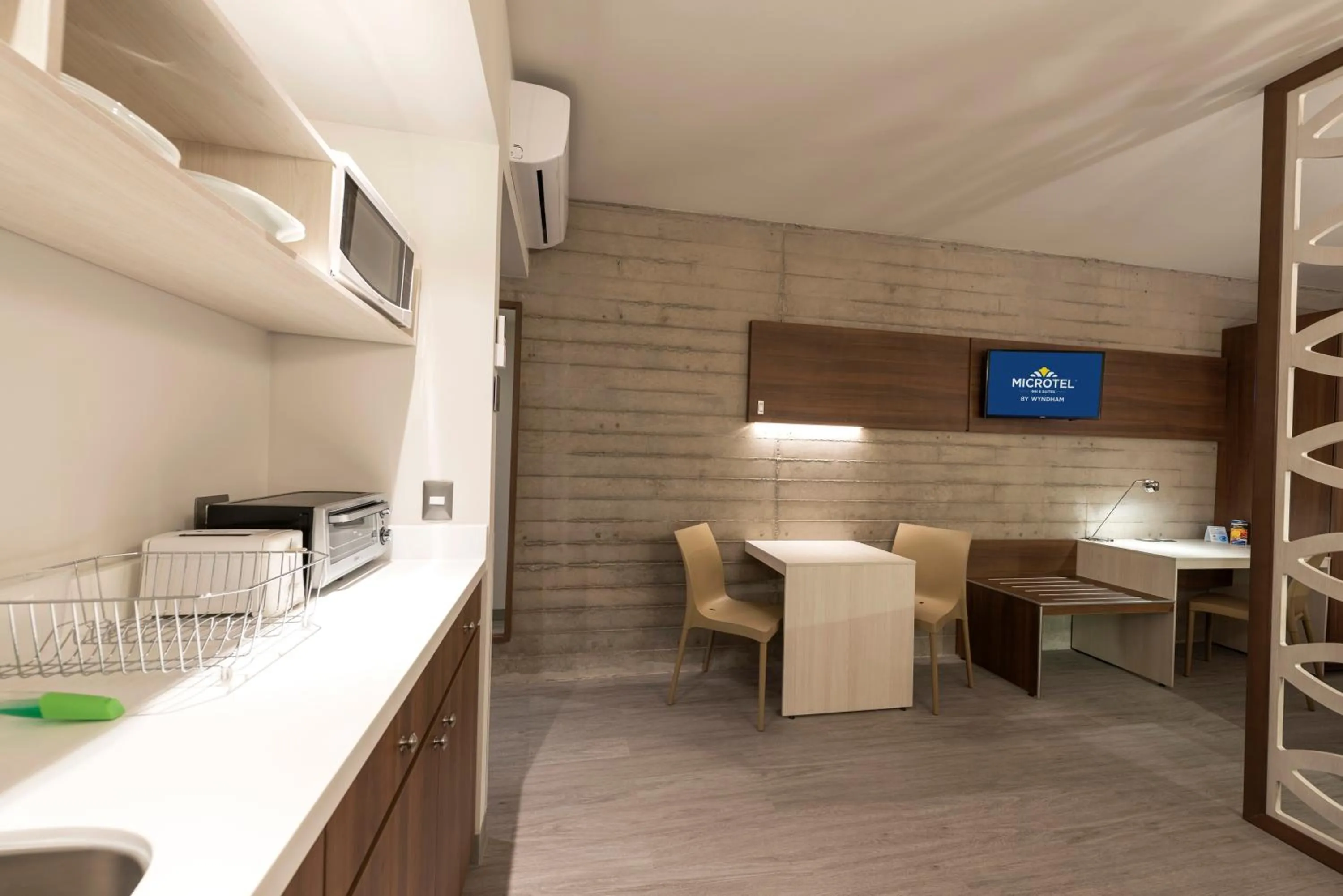 Kitchen or kitchenette in Microtel Inn & Suites by Wyndham Guadalajara Sur