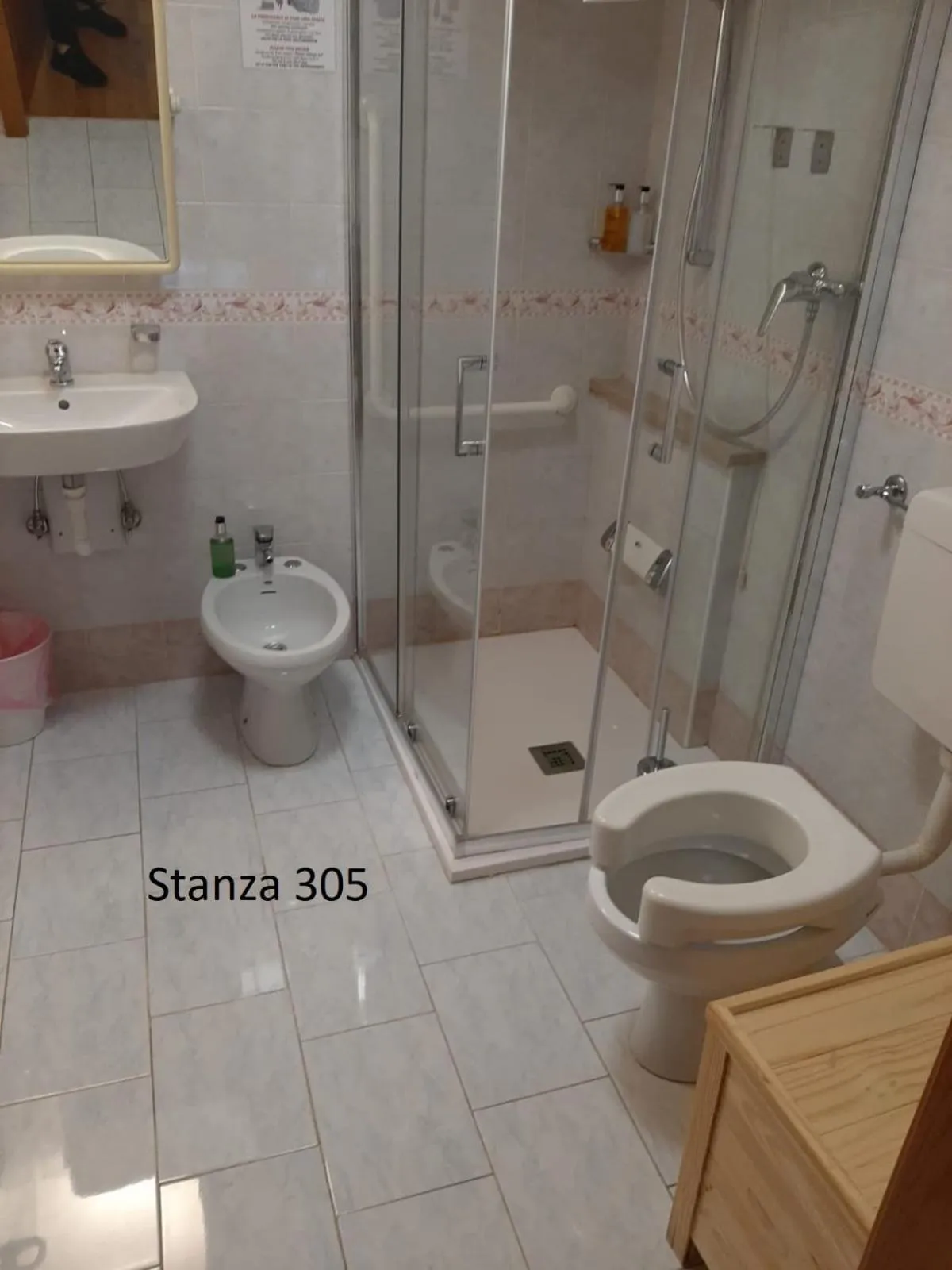 Bathroom in Hotel Pizboè