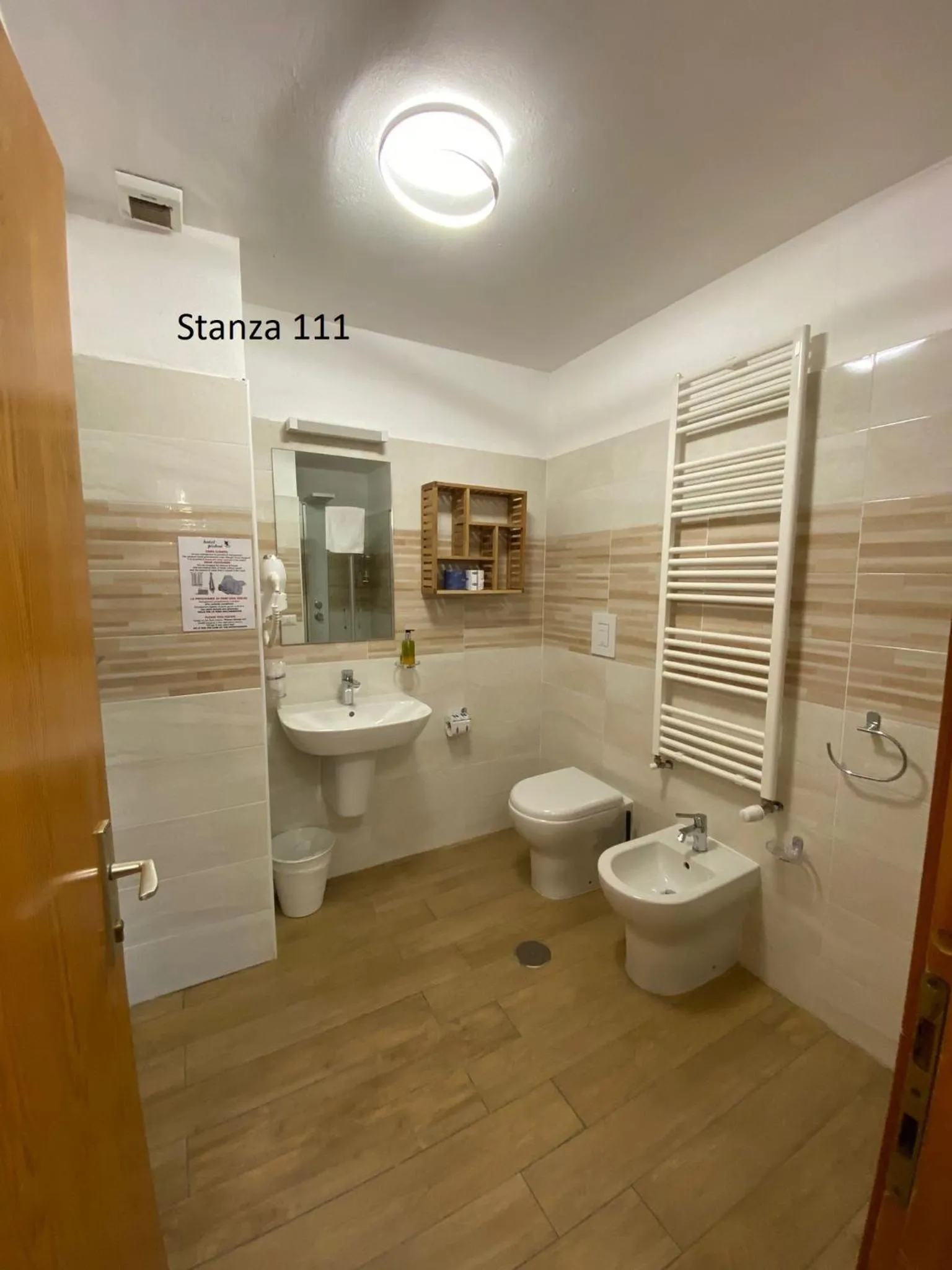 Bathroom in Hotel Pizboè