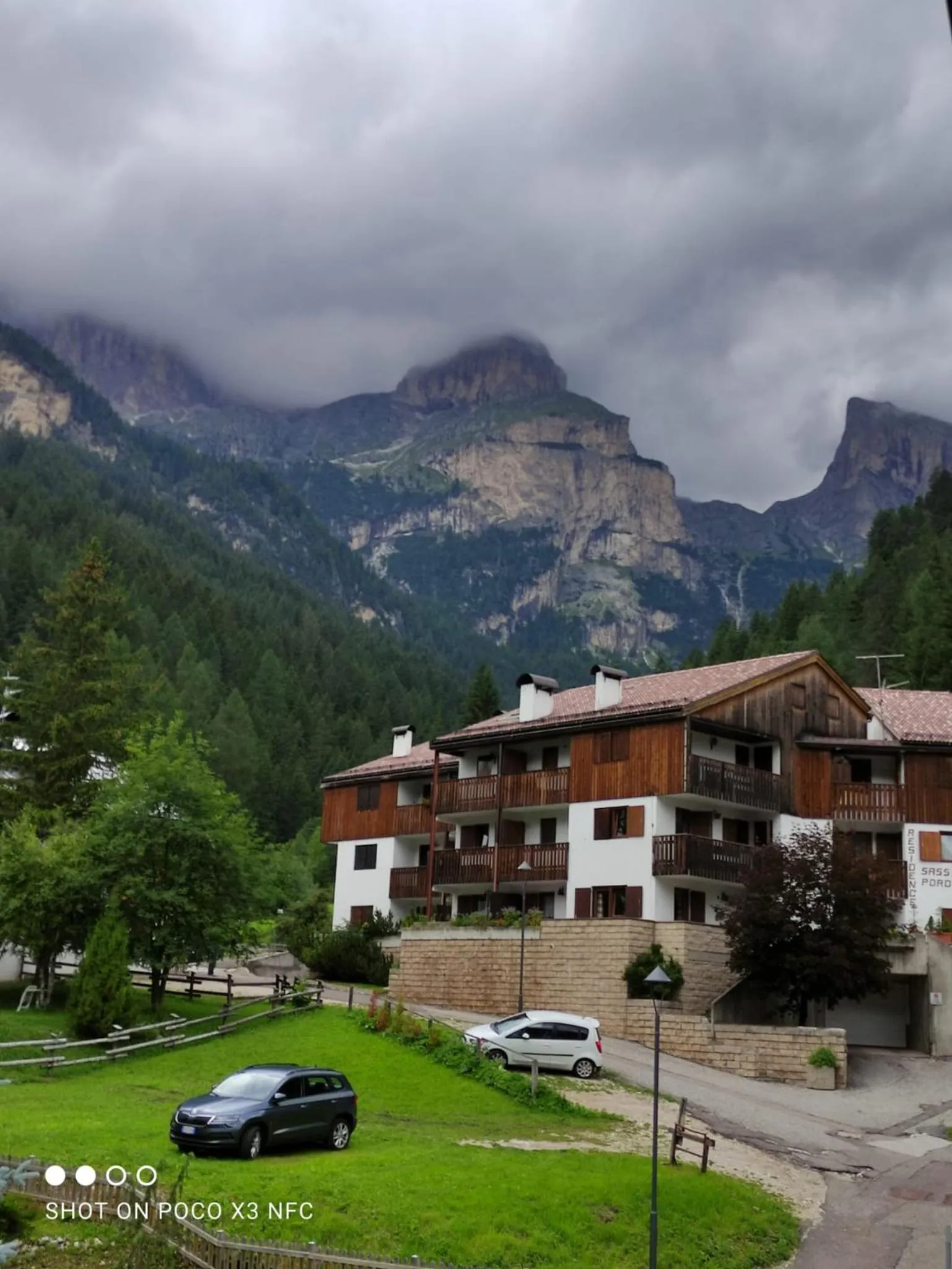 Property building in Hotel Pizboè