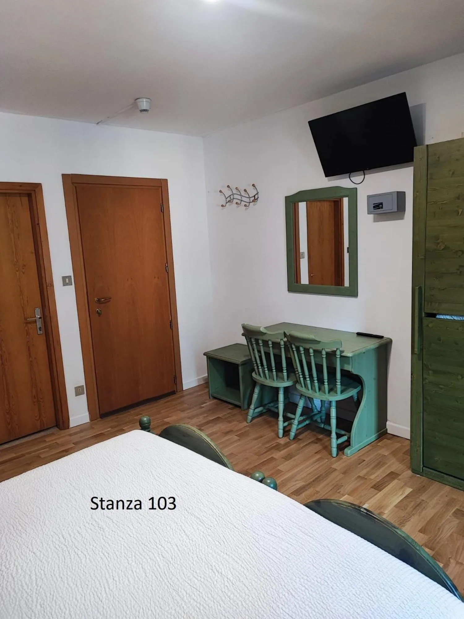 Photo of the whole room in Hotel Pizboè