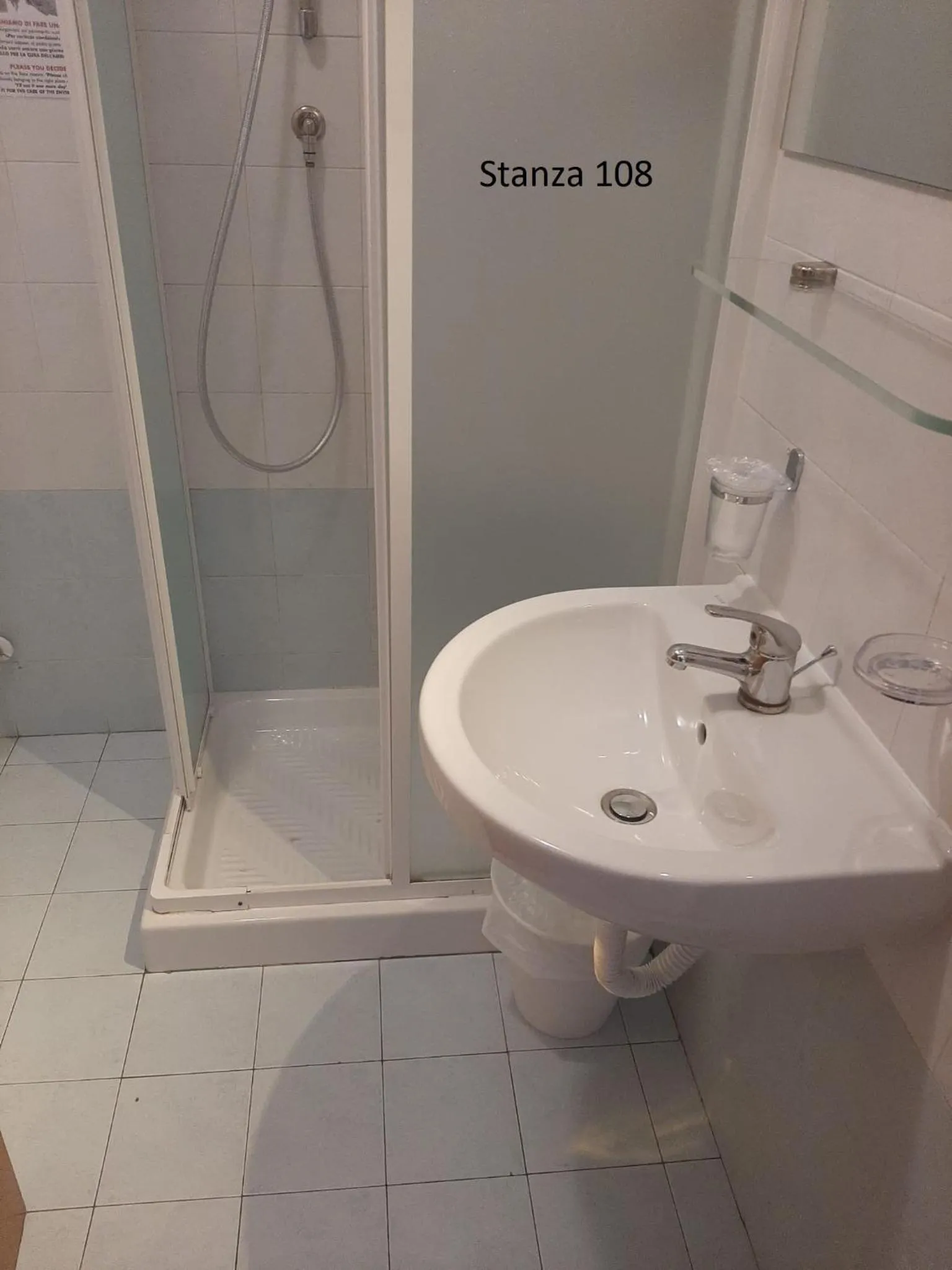 Bathroom in Hotel Pizboè