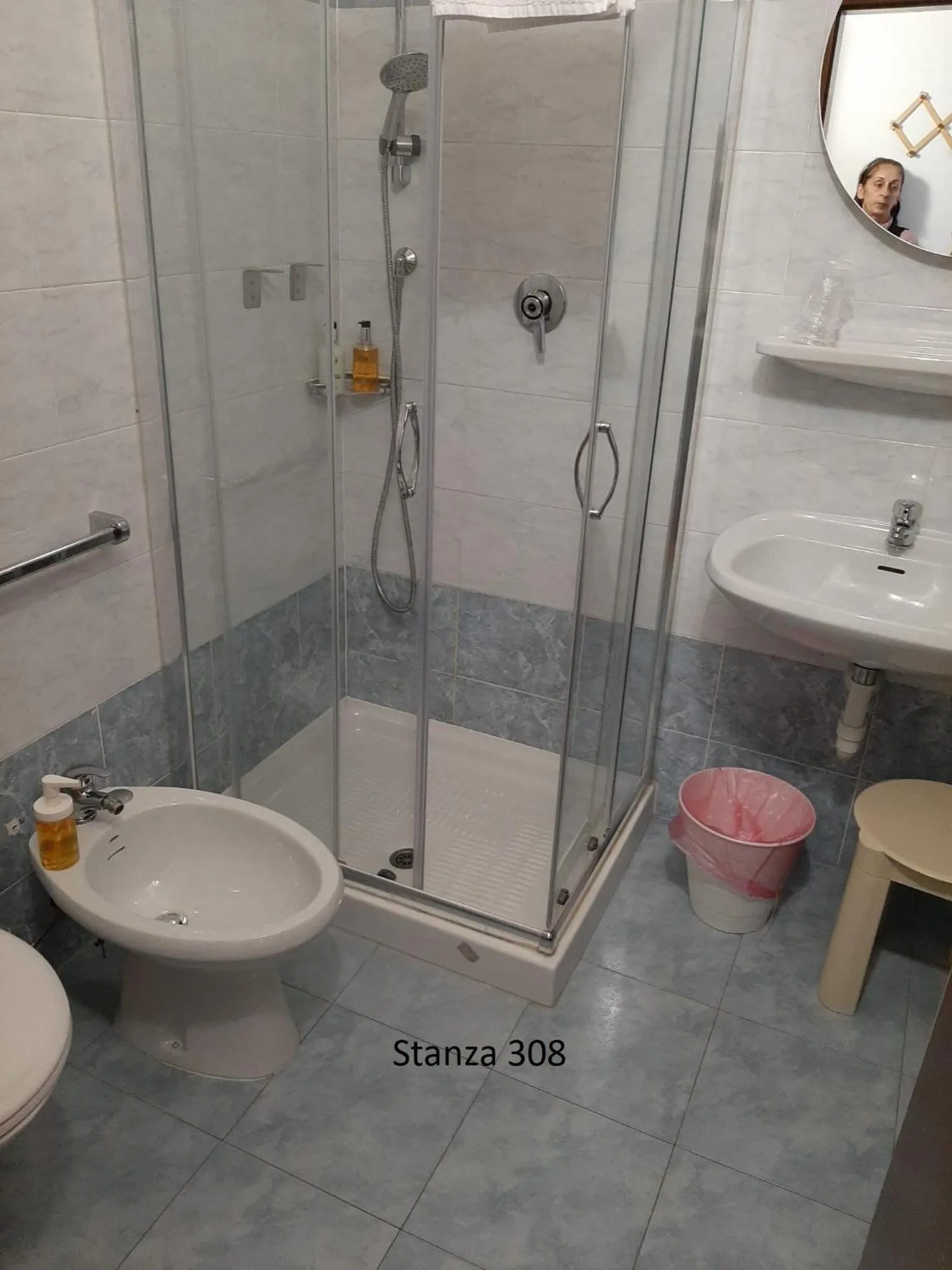 Bathroom in Hotel Pizboè