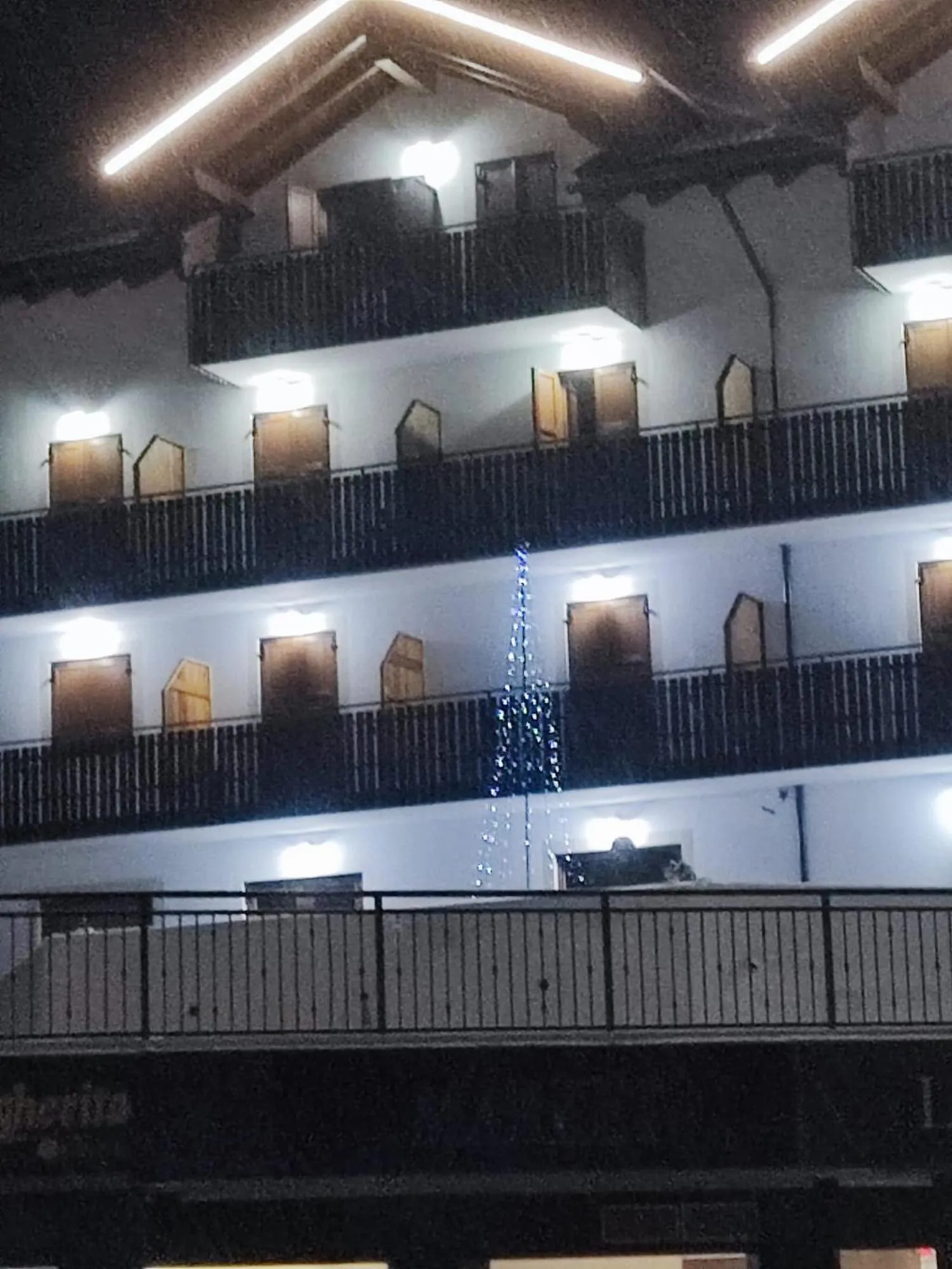 Property building in Hotel Pizboè