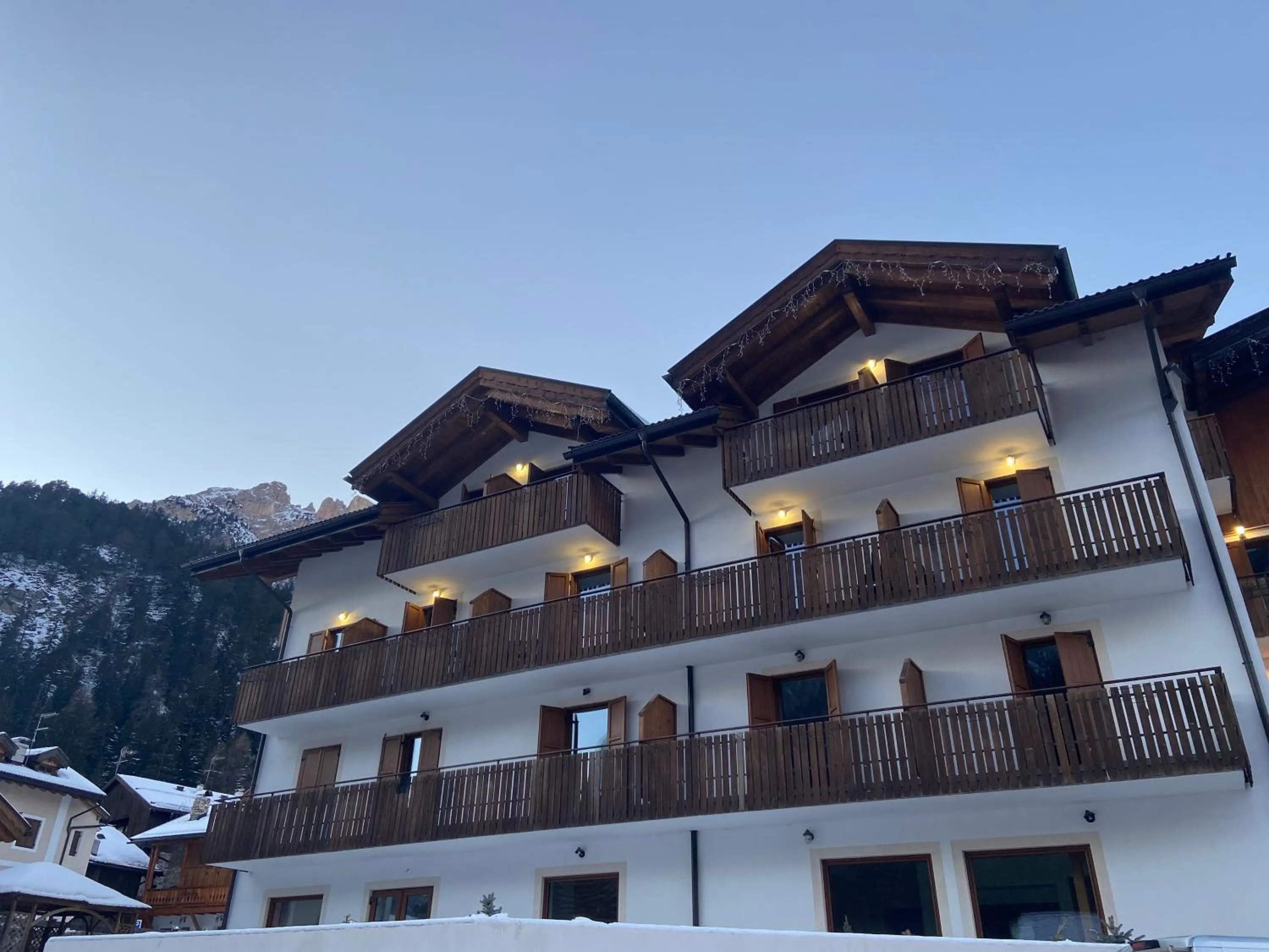 Property building in Hotel Pizboè