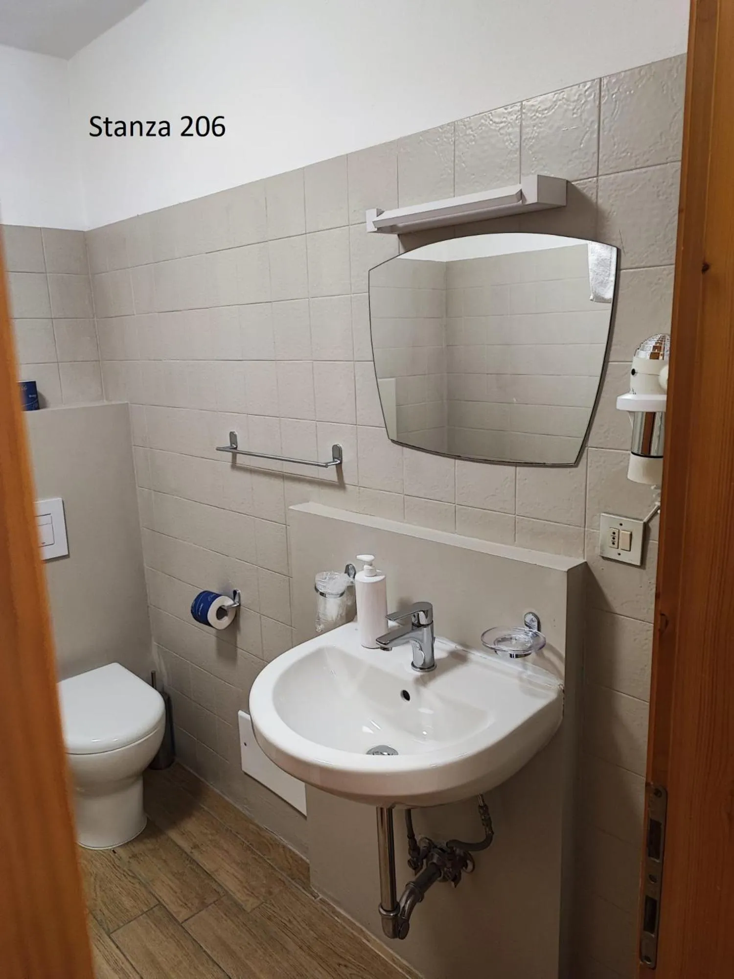 Bathroom in Hotel Pizboè