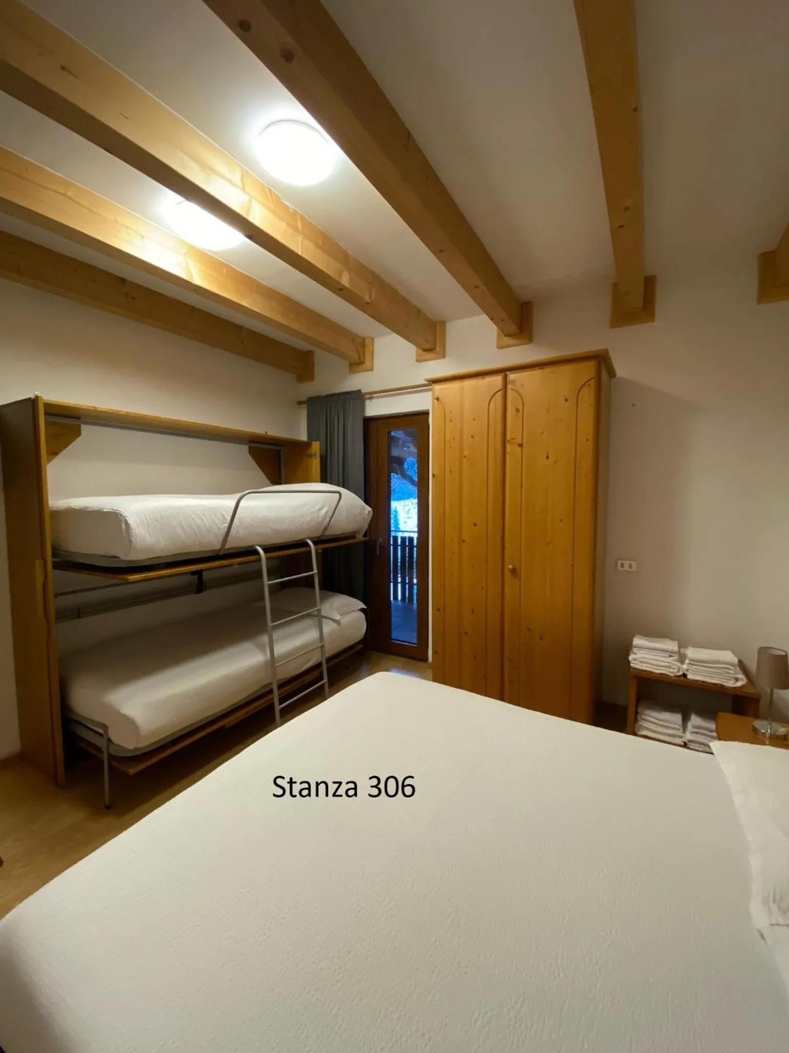 bunk bed, Bed in Hotel Pizboè