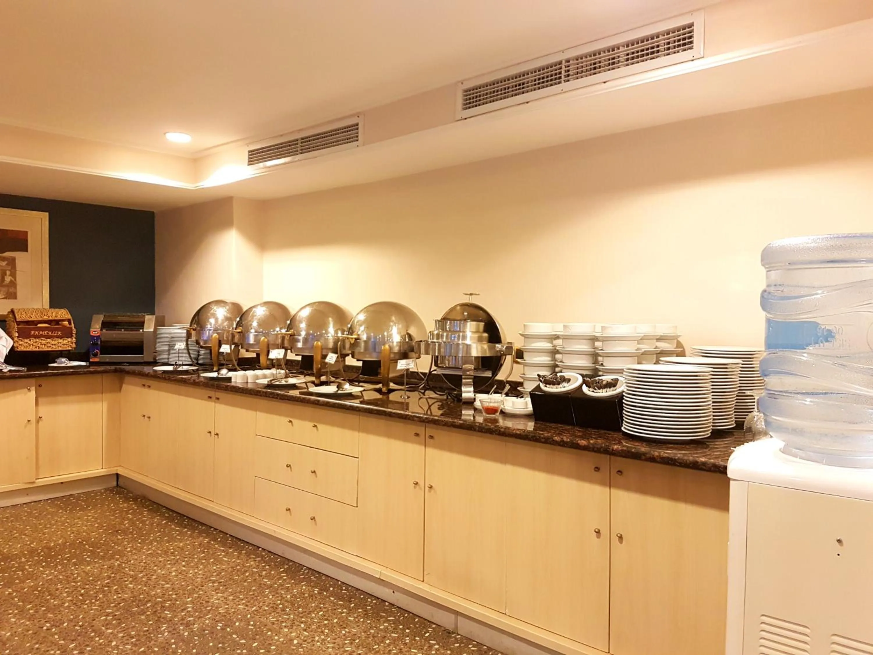 Restaurant/places to eat in Jura Hotels Mavi Sürmeli Adana