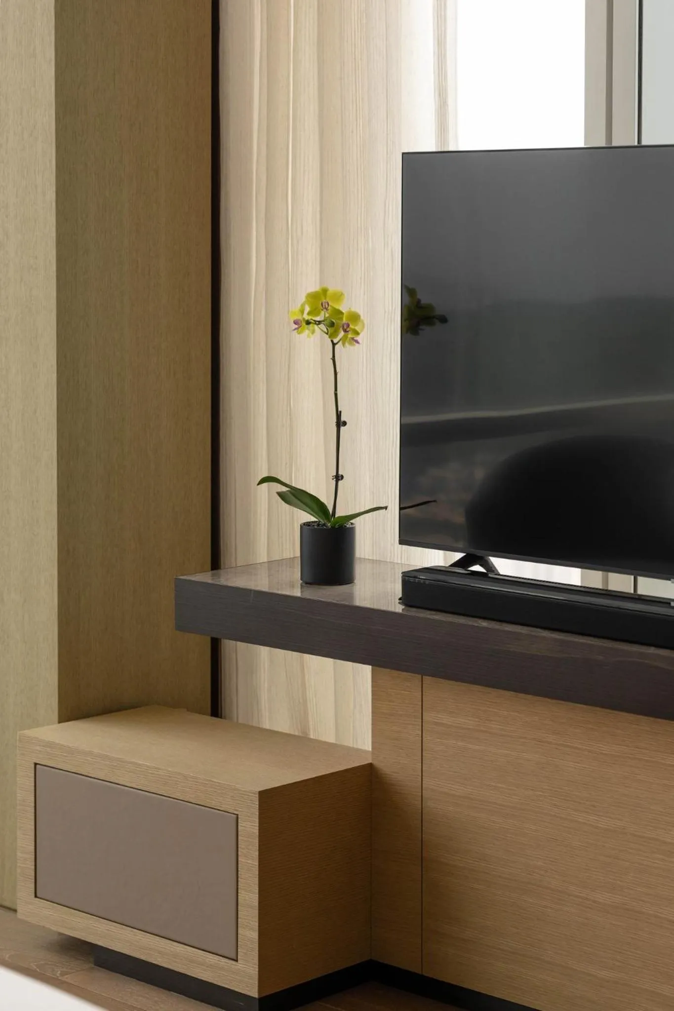 Bedroom in Mandarin Oriental, Shenzhen