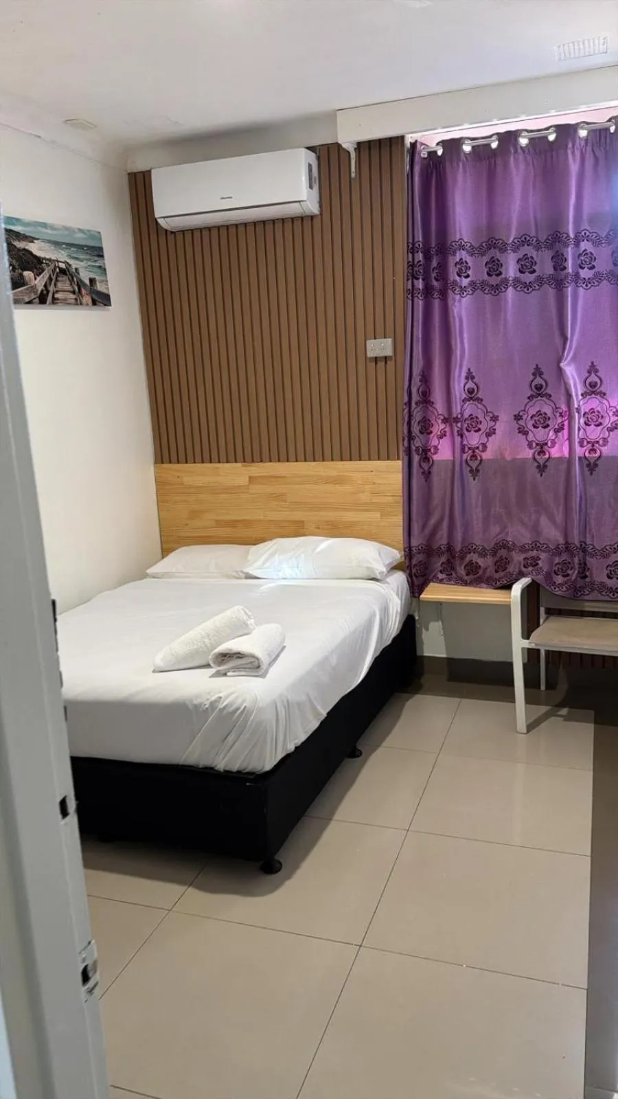 Bed in Perth City Motel