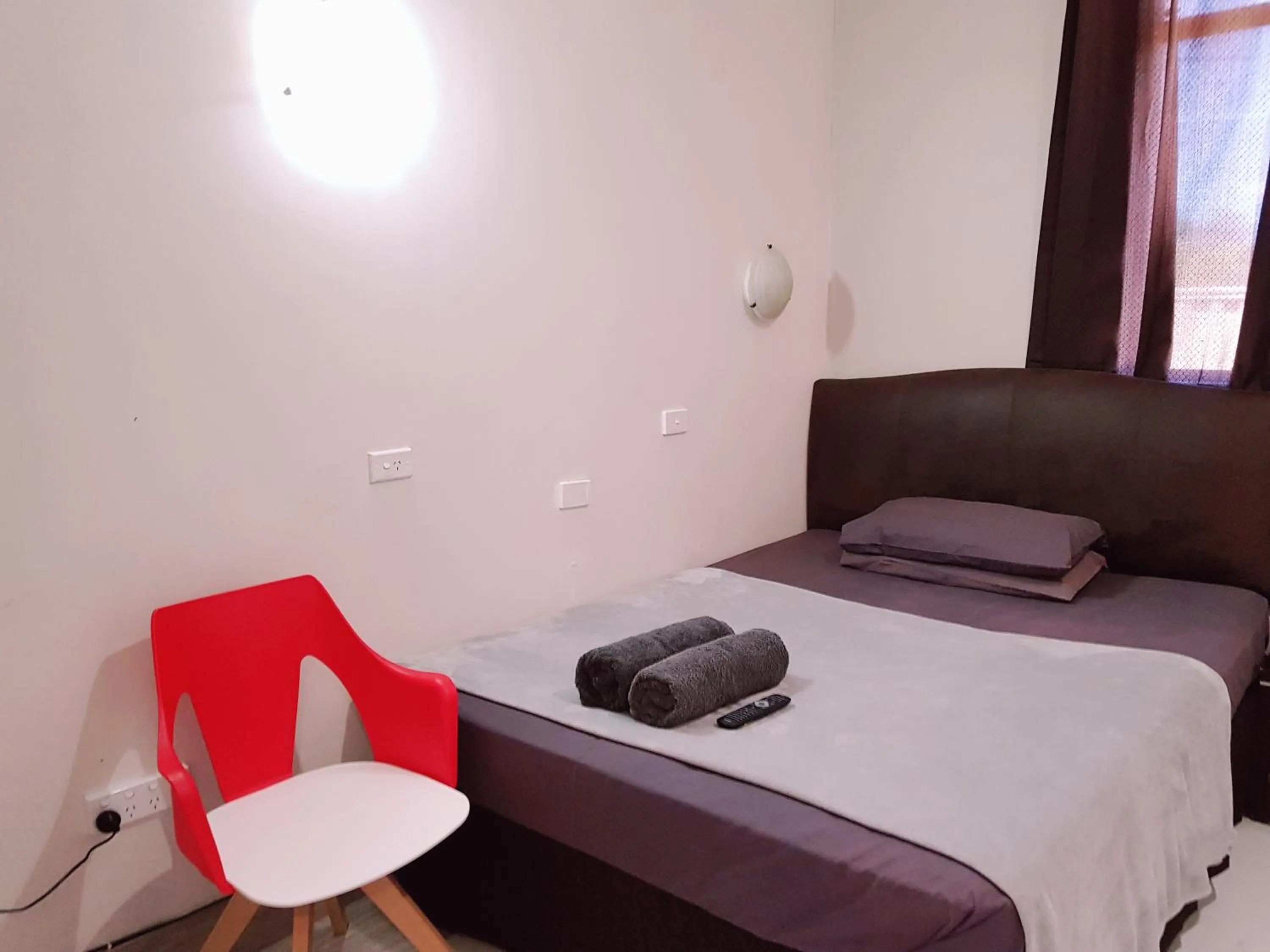 Bed in Perth City Motel