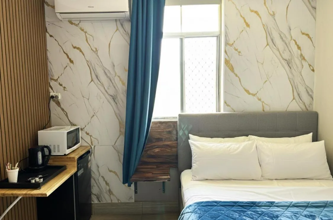 Bed in Perth City Motel