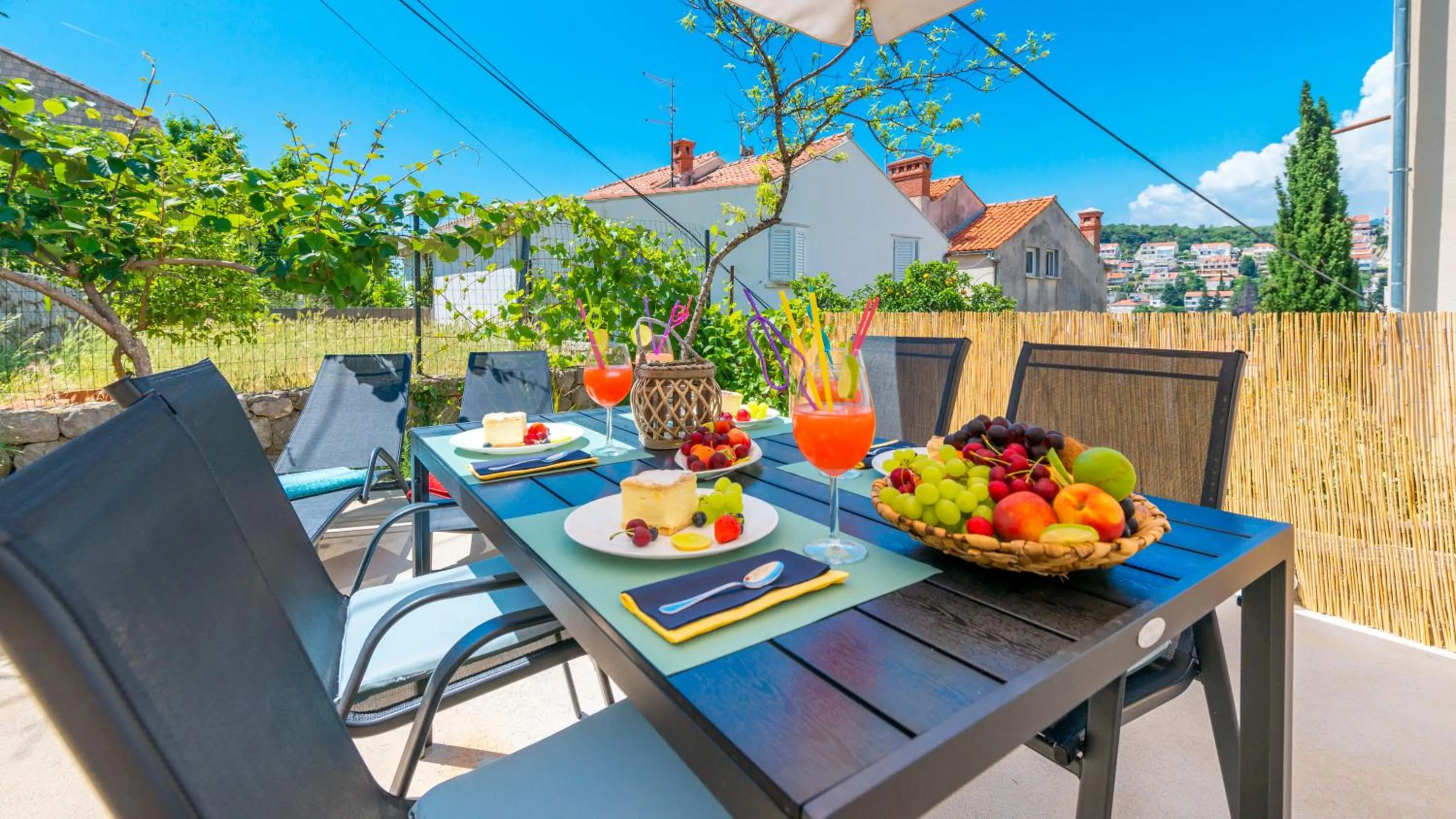Petka Hill Apartments