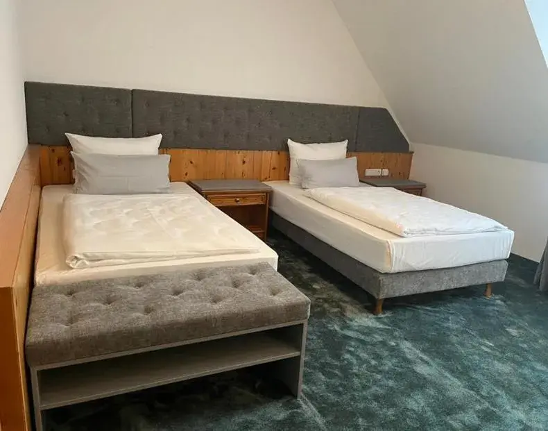 Comfort Twin Room in Hotel & Spa Gut Matheshof, BW Signature Collection Comfort Twin Room in Hotel & Spa Gut Matheshof, BW Signature Collection