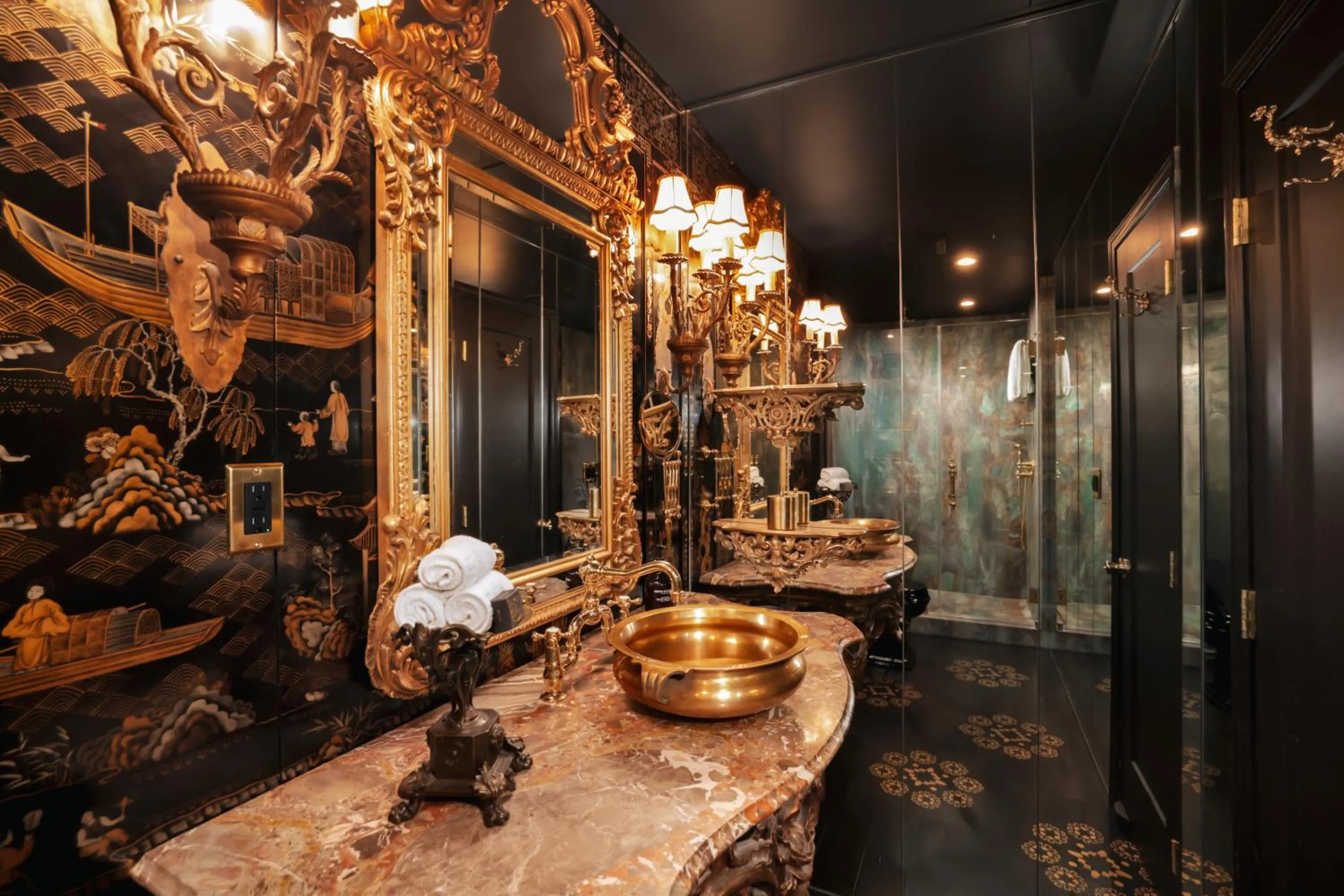 Bathroom in Petit Ermitage