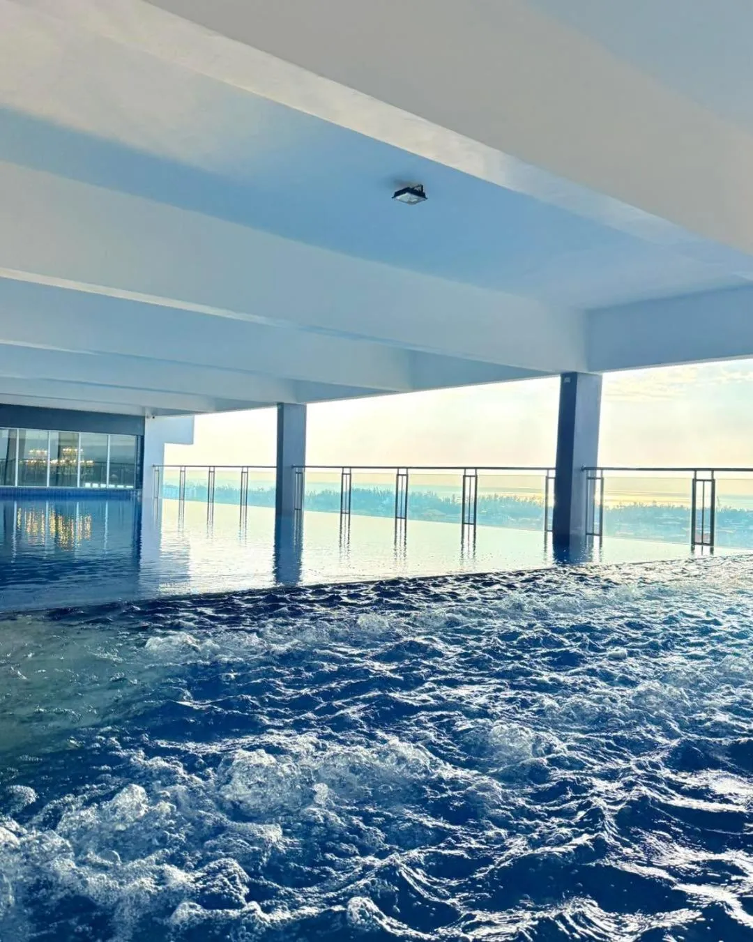 Stirling Suites Hotel & Serviced Apartment