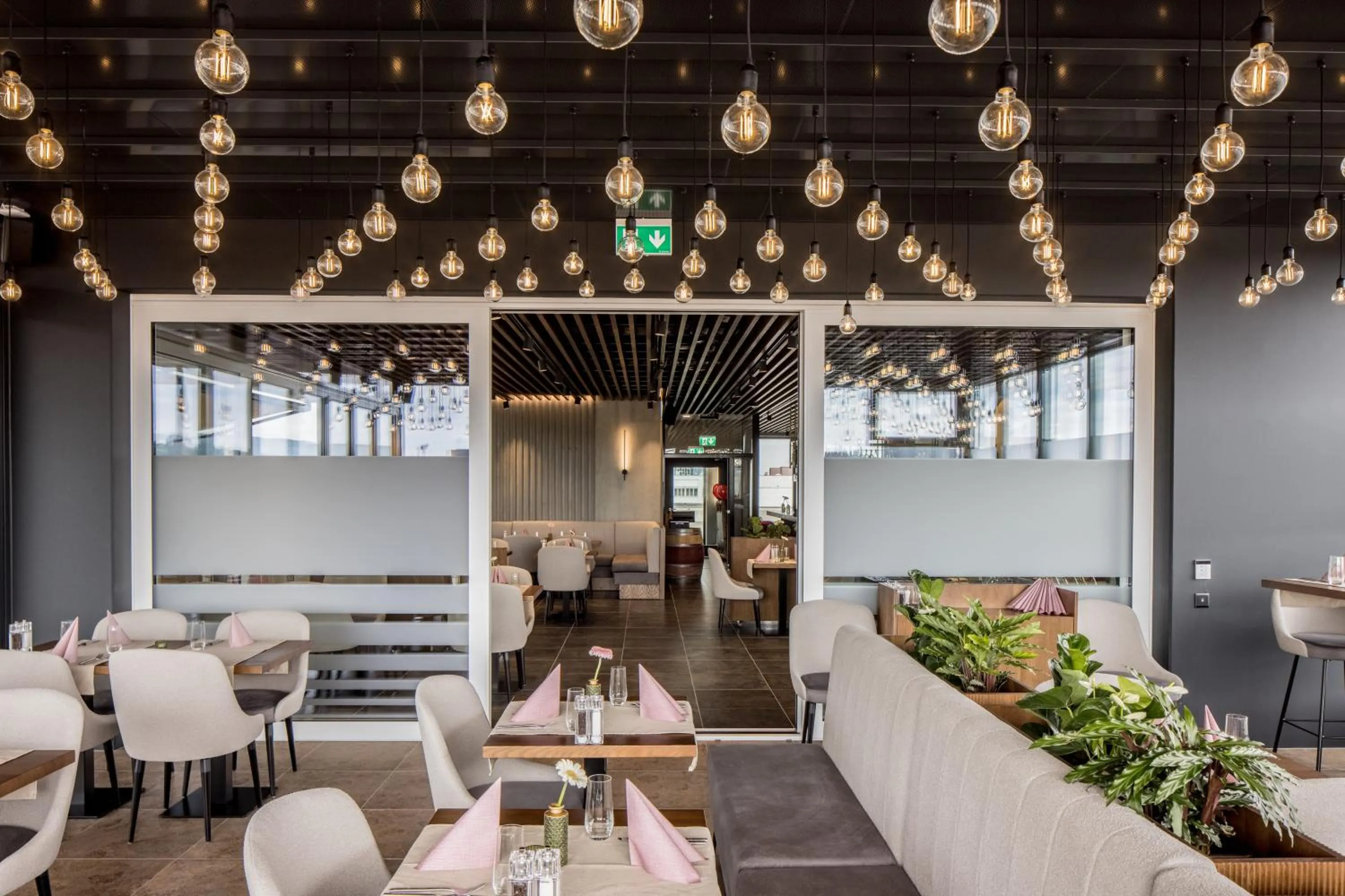 Restaurant/places to eat in MOOI Apartments Schlieren