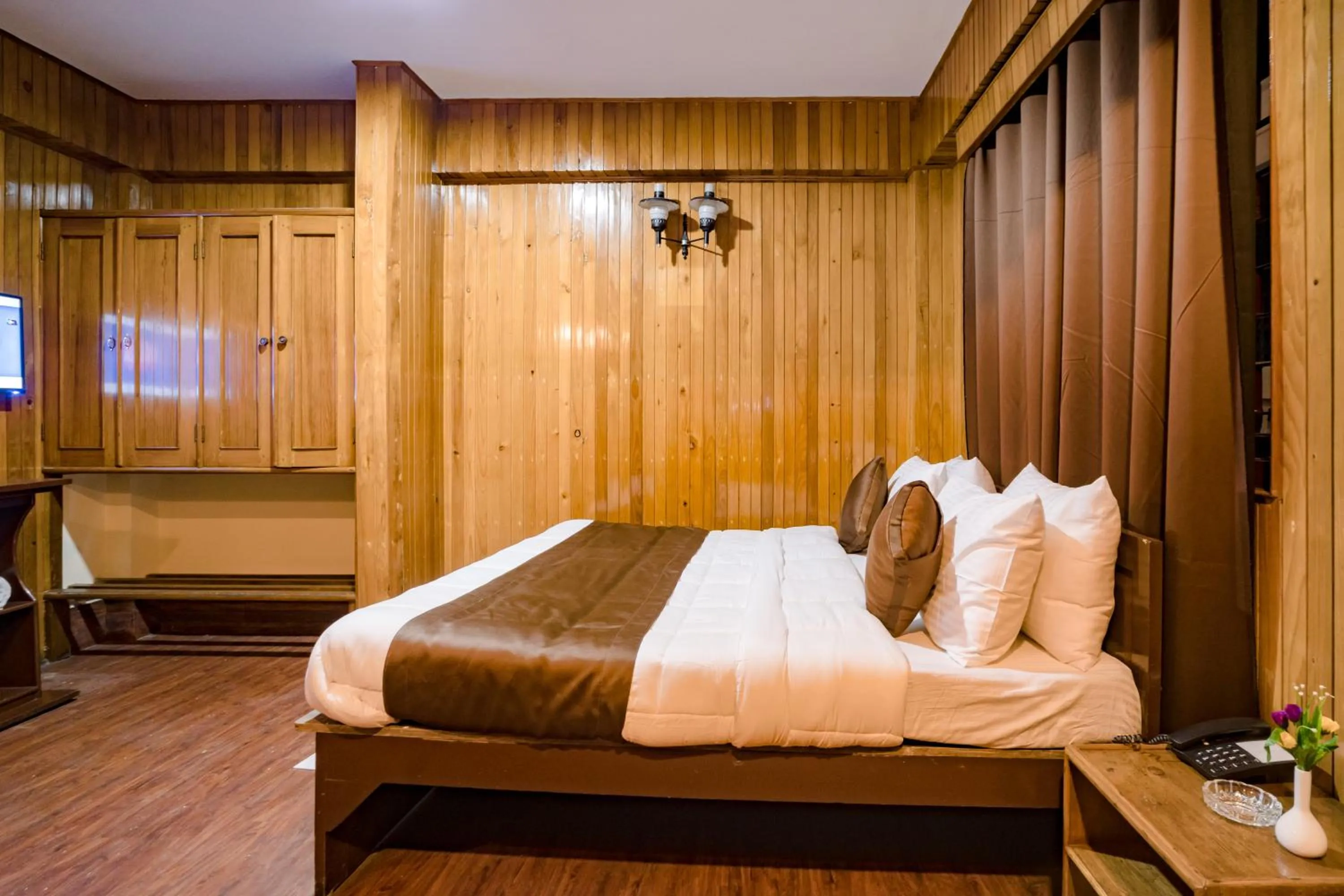 Bed in Magpie Mall Road Residency (MG Marg)