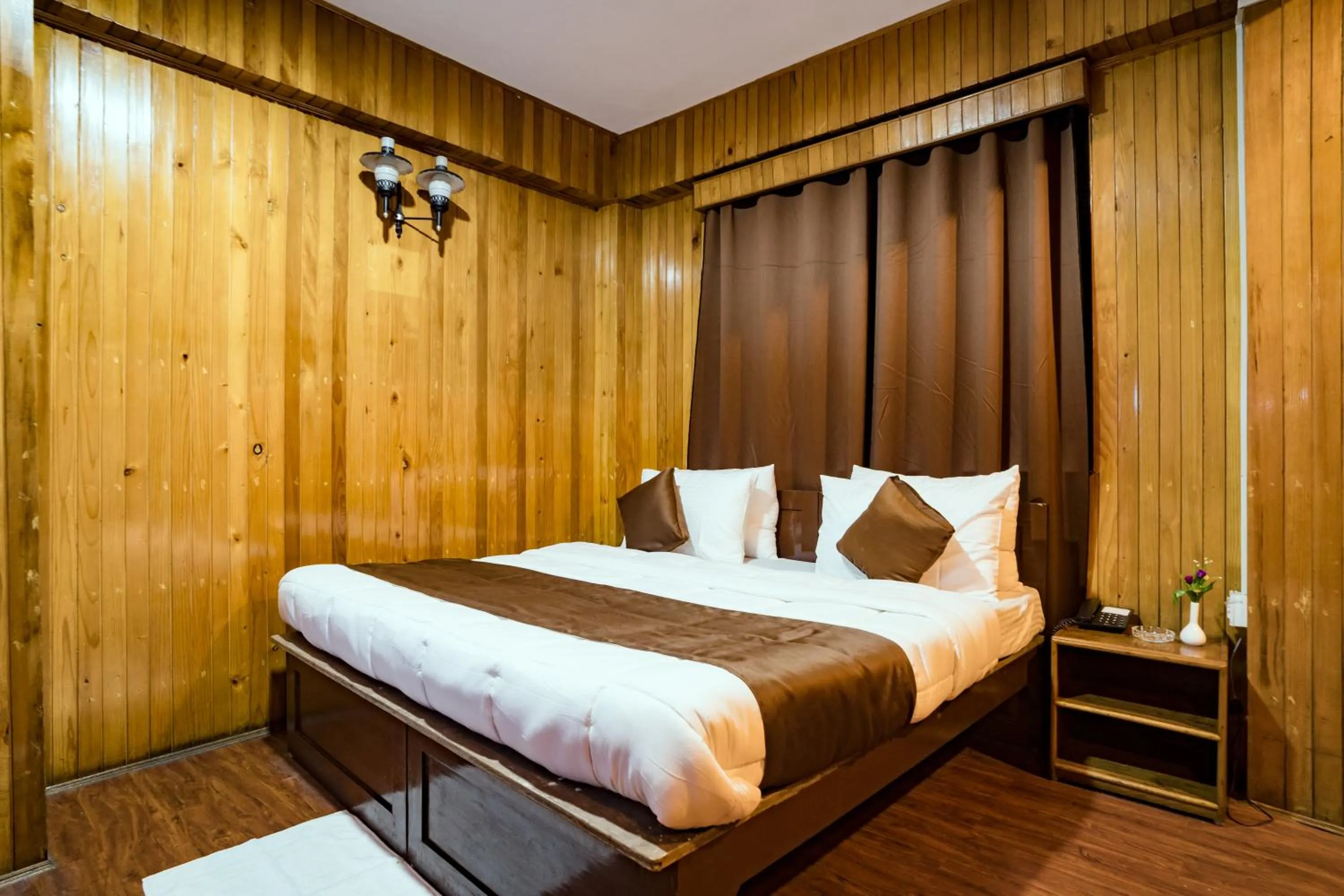 Photo of the whole room in Magpie Mall Road Residency (MG Marg)