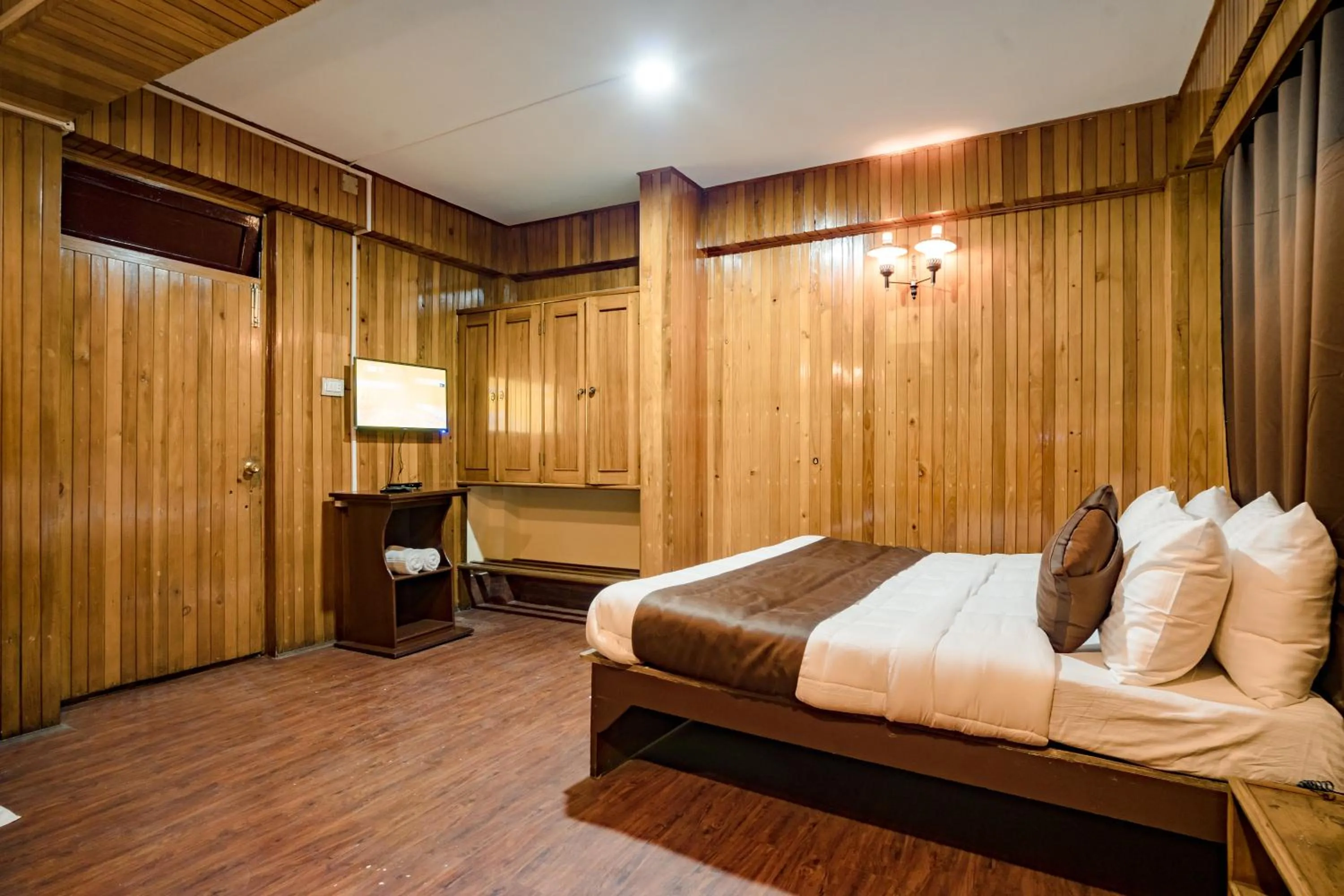 Photo of the whole room in Magpie Mall Road Residency (MG Marg)