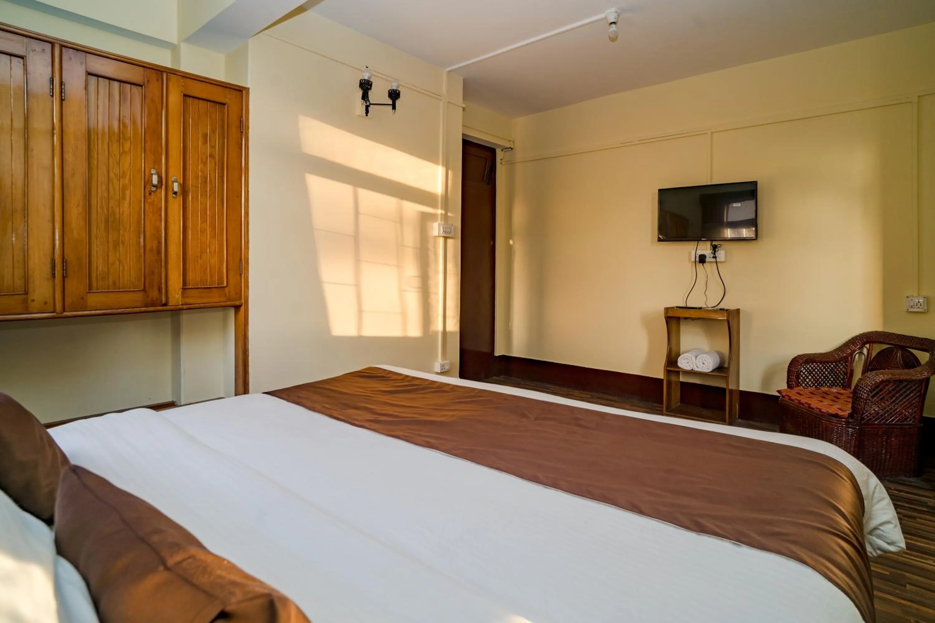 Bed in Magpie Mall Road Residency (MG Marg)