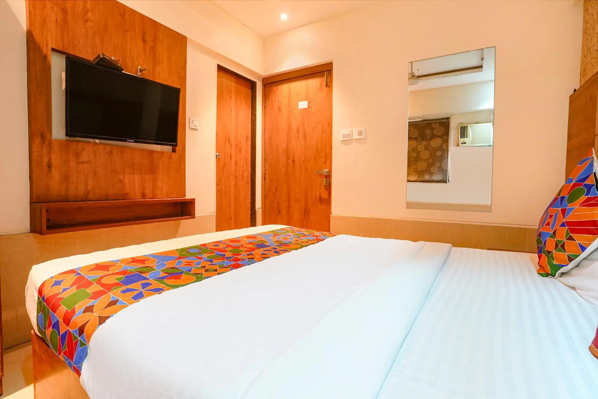 Bed in FabHotel Regal Inn - In Sahar Road