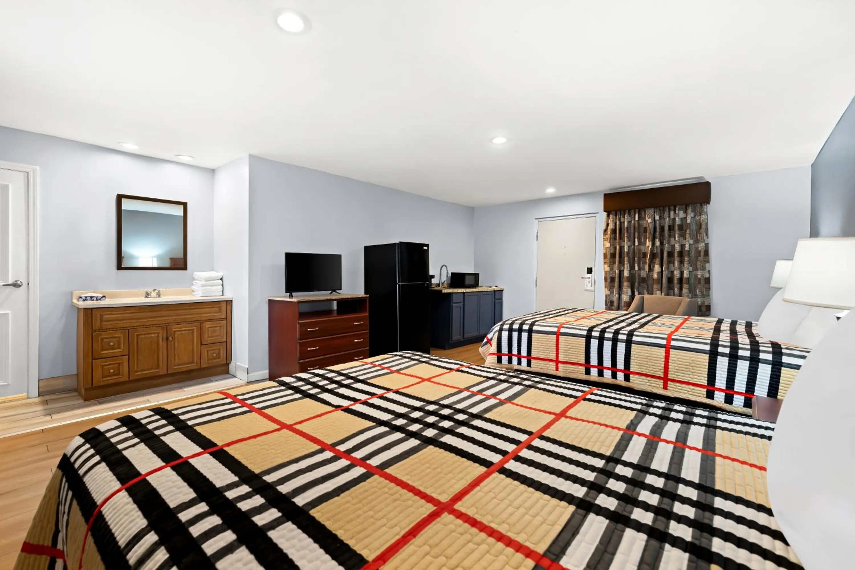 Bedroom, Bed in Village Haven Inn & Extended Stay