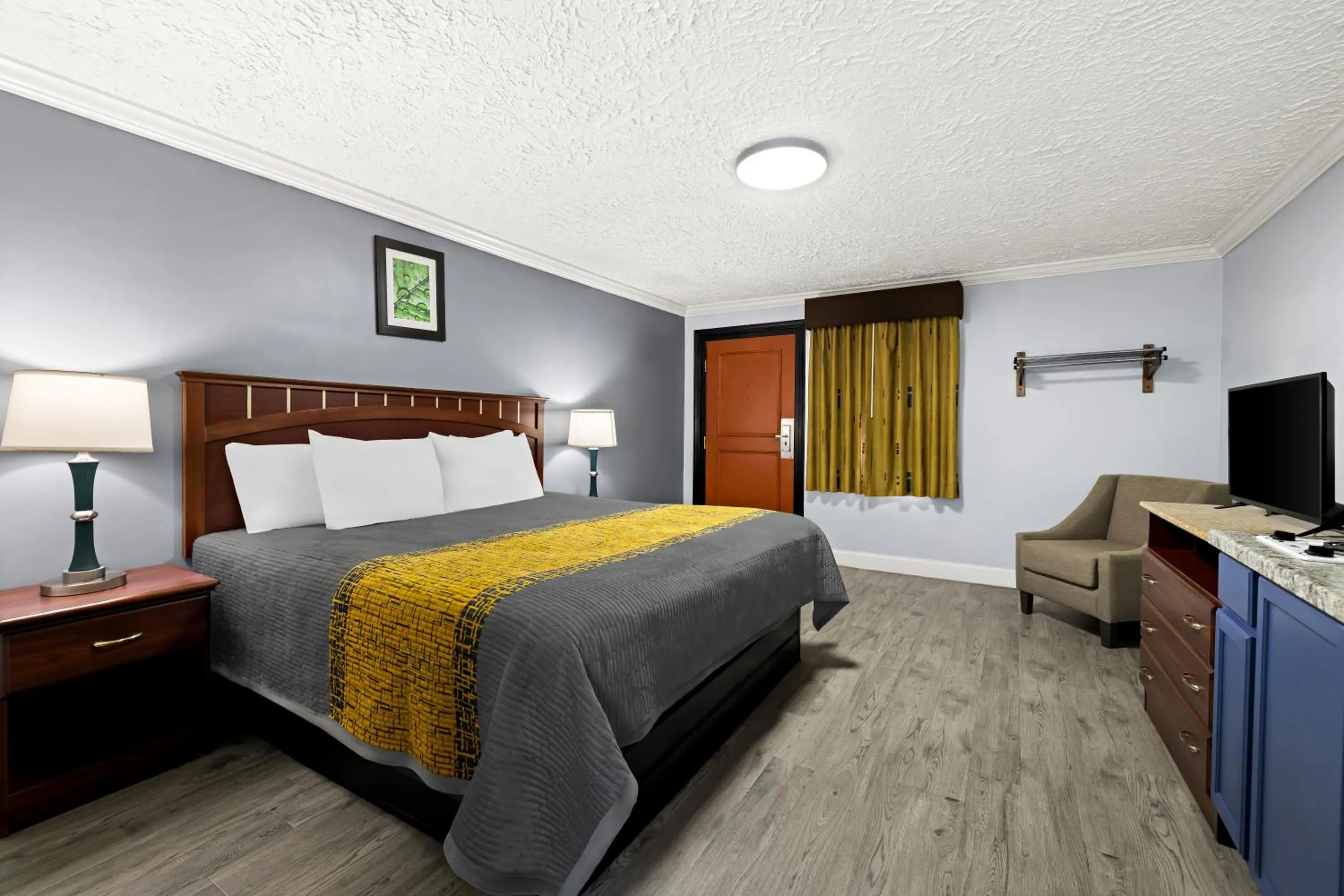 Bedroom, Bed in Village Haven Inn & Extended Stay