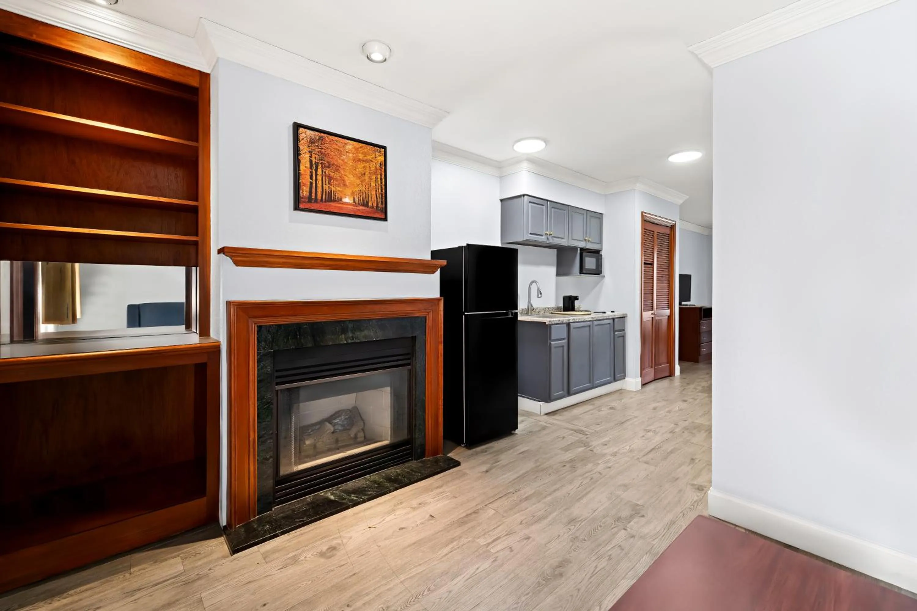 Kitchen or kitchenette in Village Haven Inn & Extended Stay