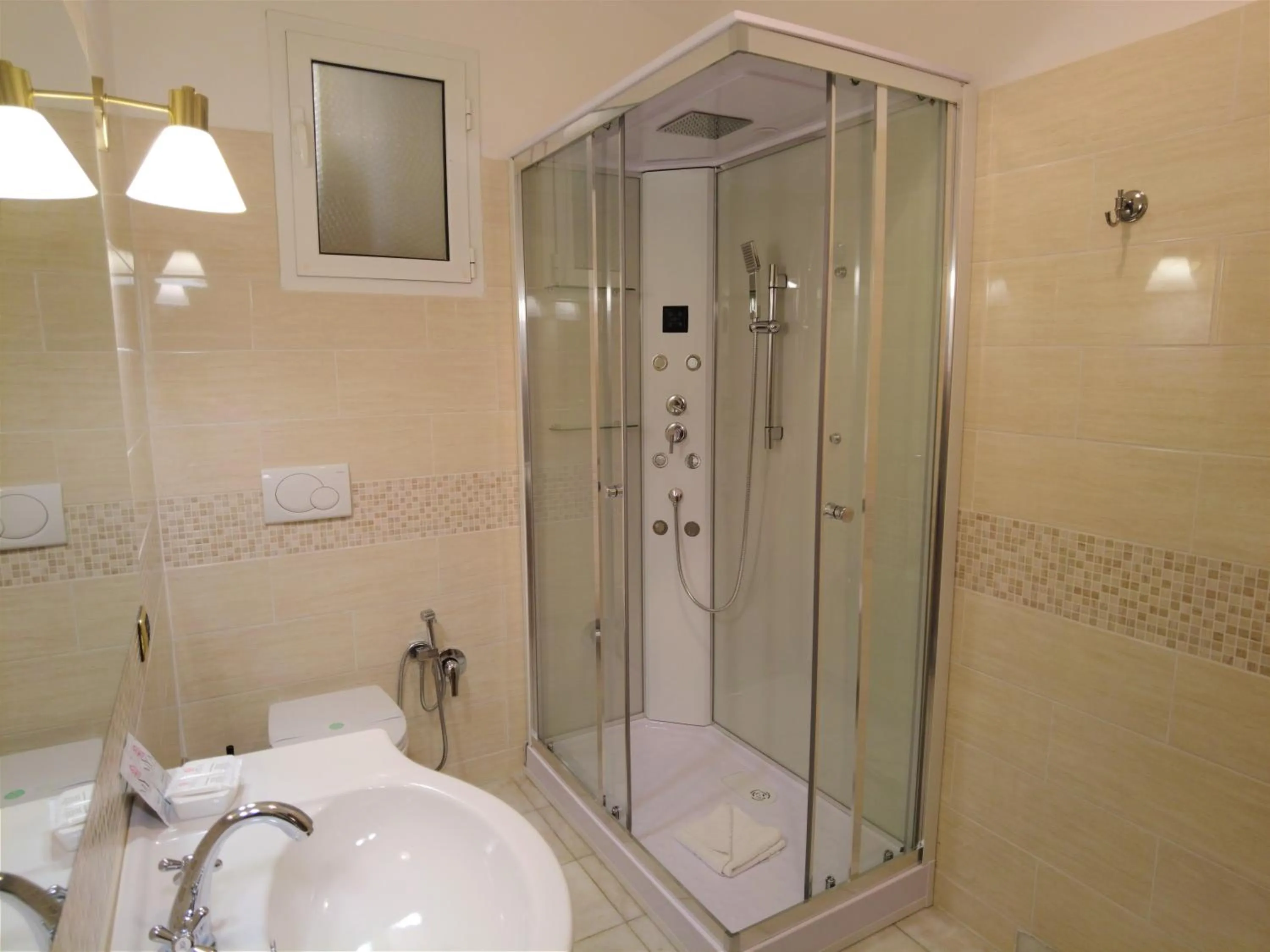 Bathroom in Gardoce's Guest House