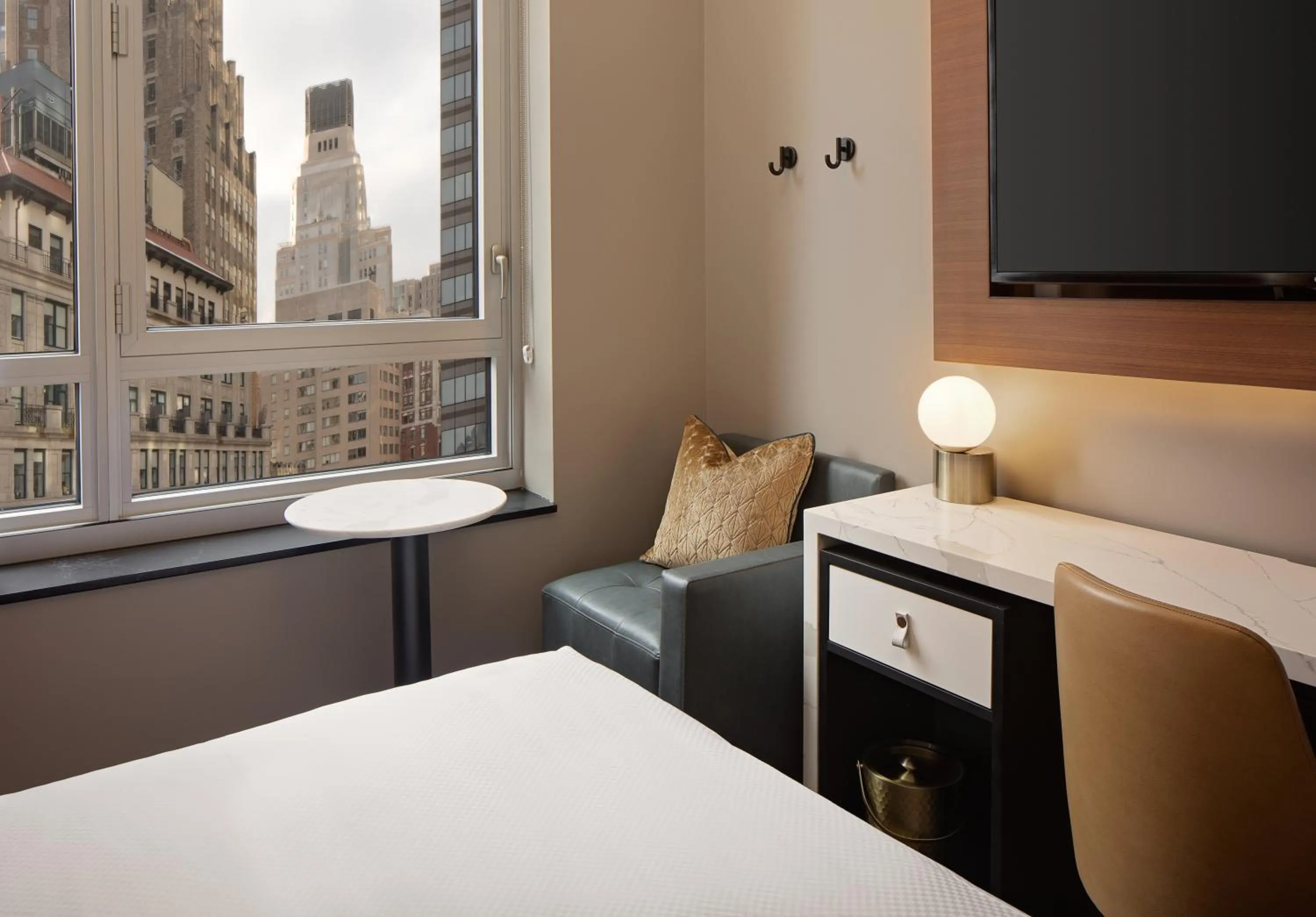 City view, Bed in Hotel Indigo NYC Downtown - Wall Street by IHG