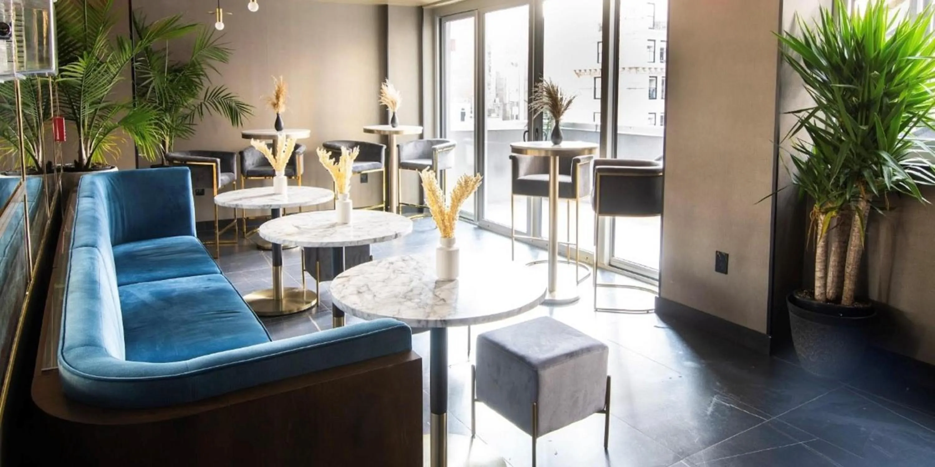 Seating area in Hotel Indigo NYC Downtown - Wall Street by IHG