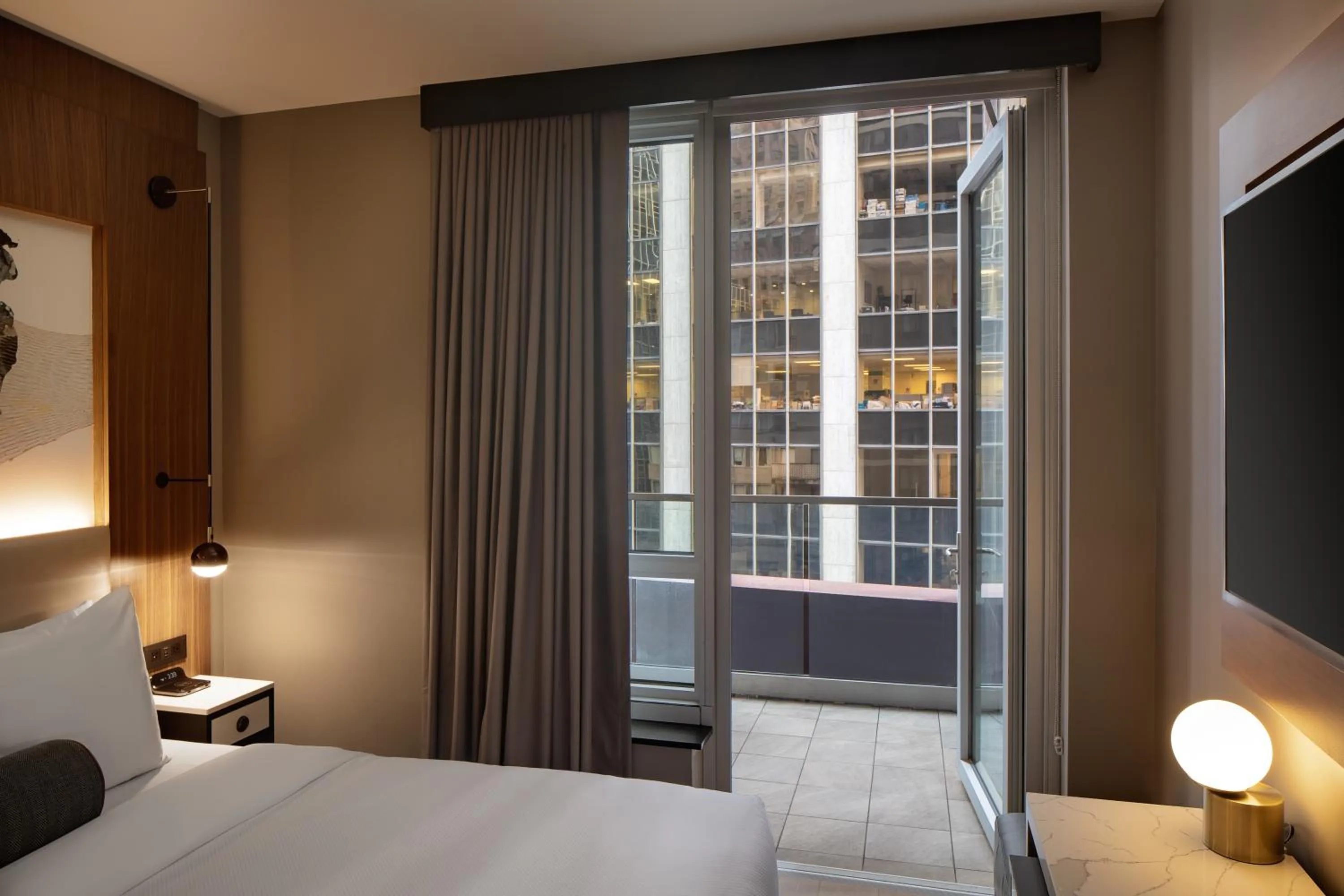 Balcony/Terrace, Bed in Hotel Indigo NYC Downtown - Wall Street by IHG