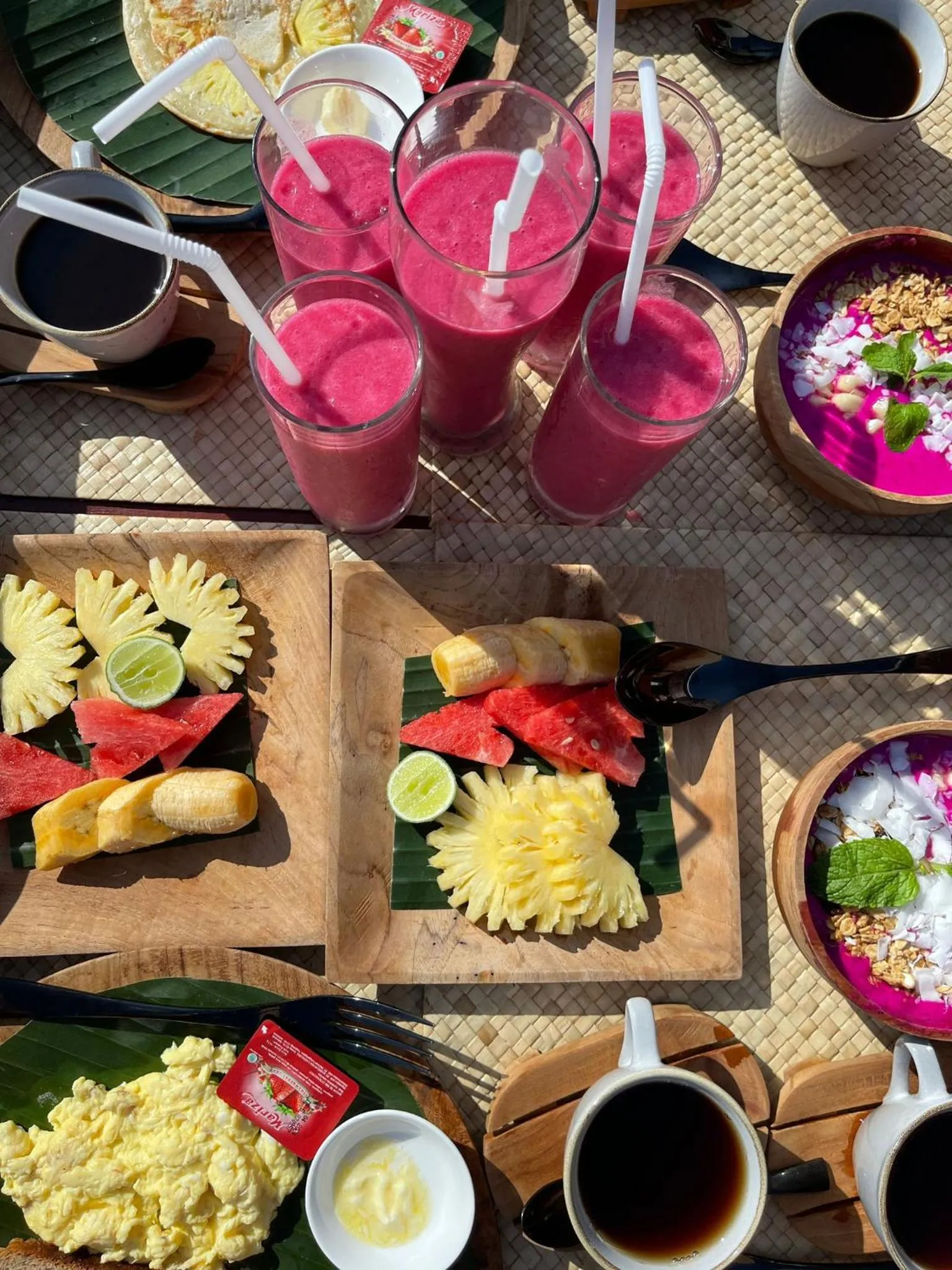 Restaurant/places to eat in Villa Adi