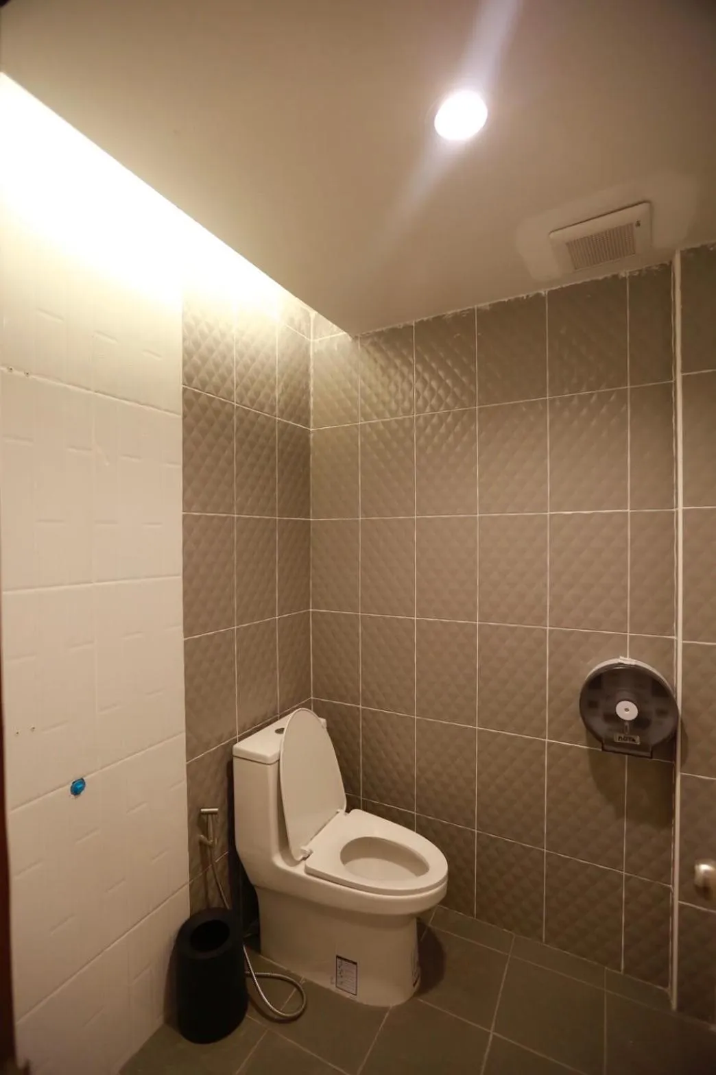 Bathroom in My Home Hostel