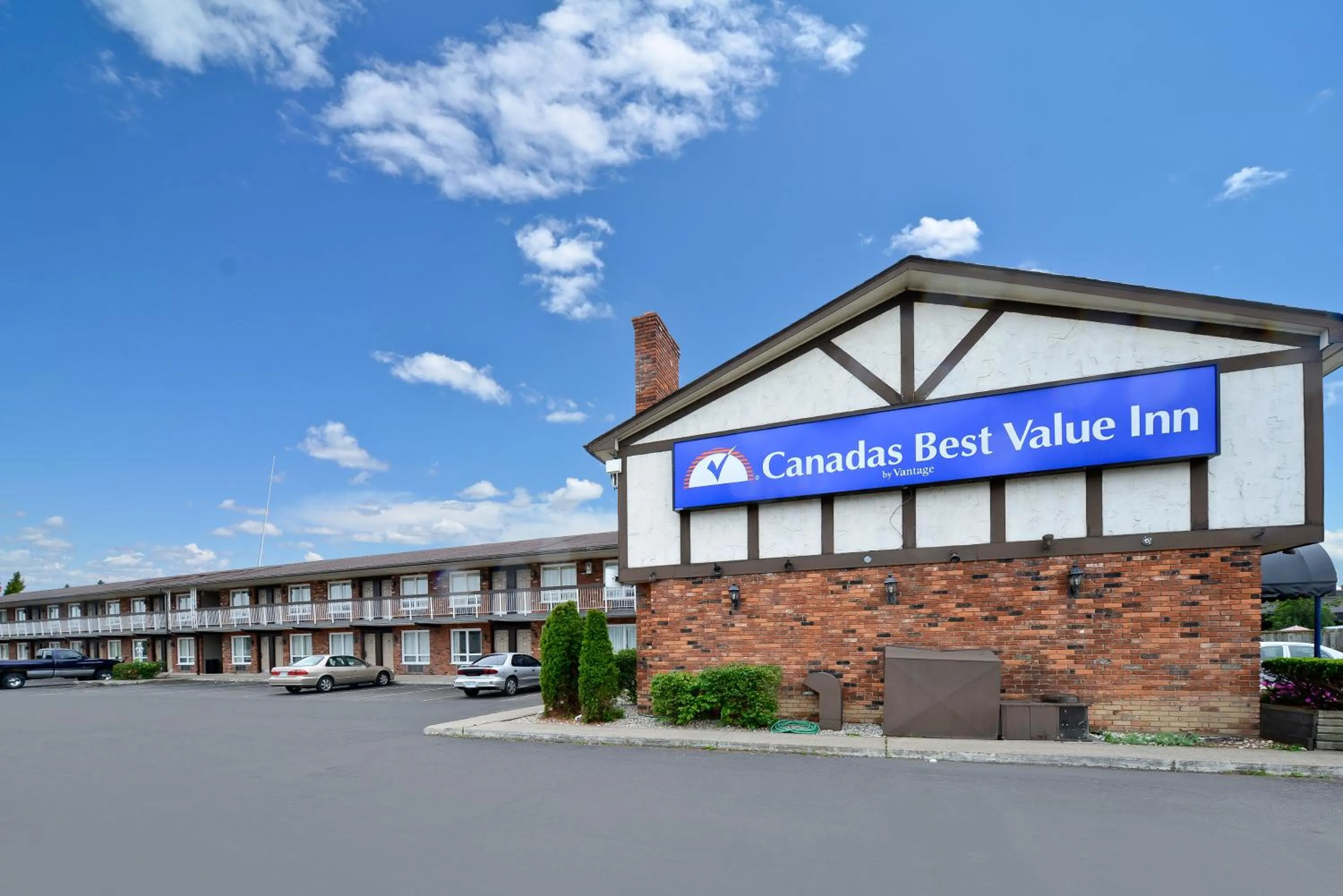 Facade/entrance in Canadas Best Value Inn St. Catharines