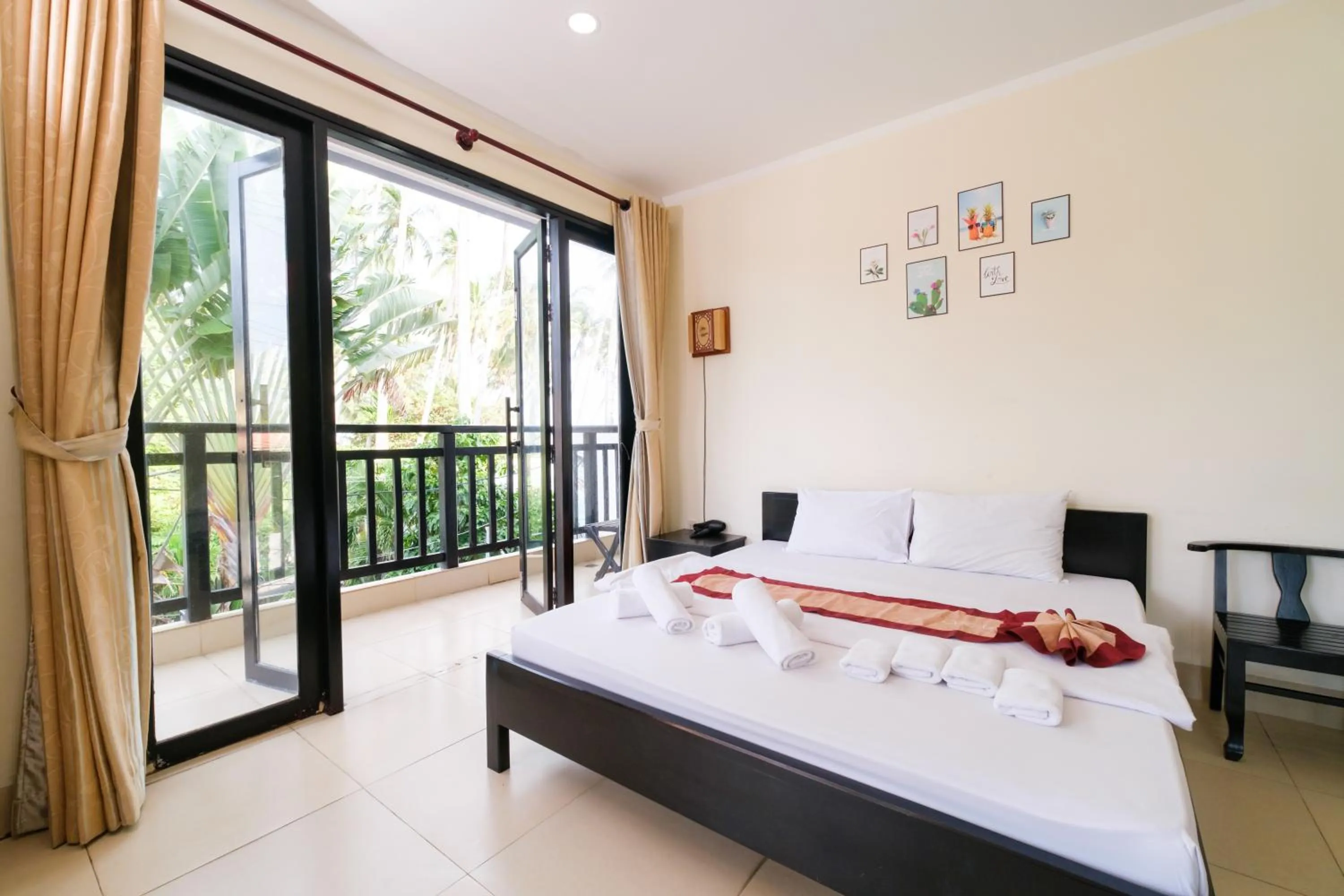 Bed in Venus Mũi Né Resort