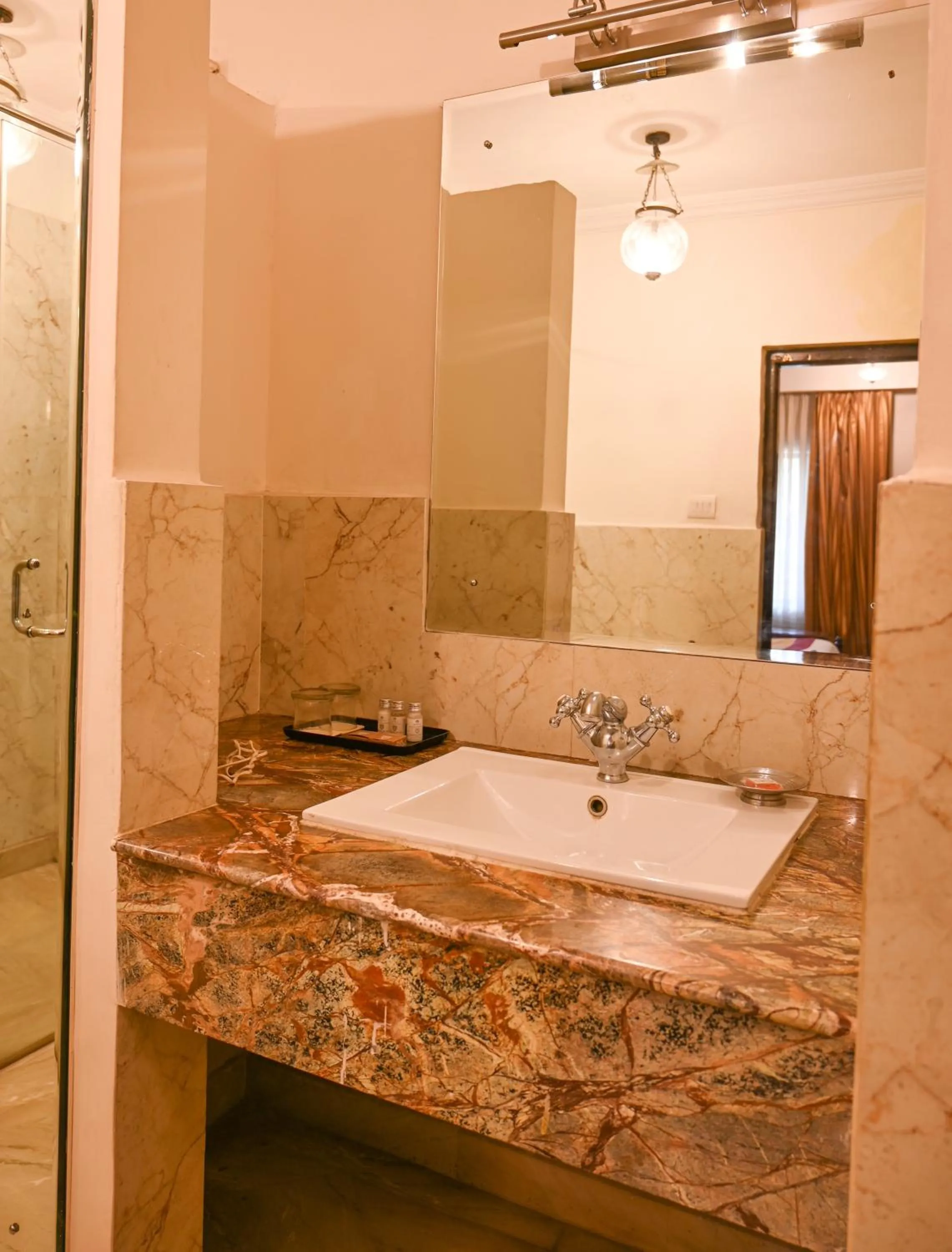 Bathroom in Ranbanka Palace