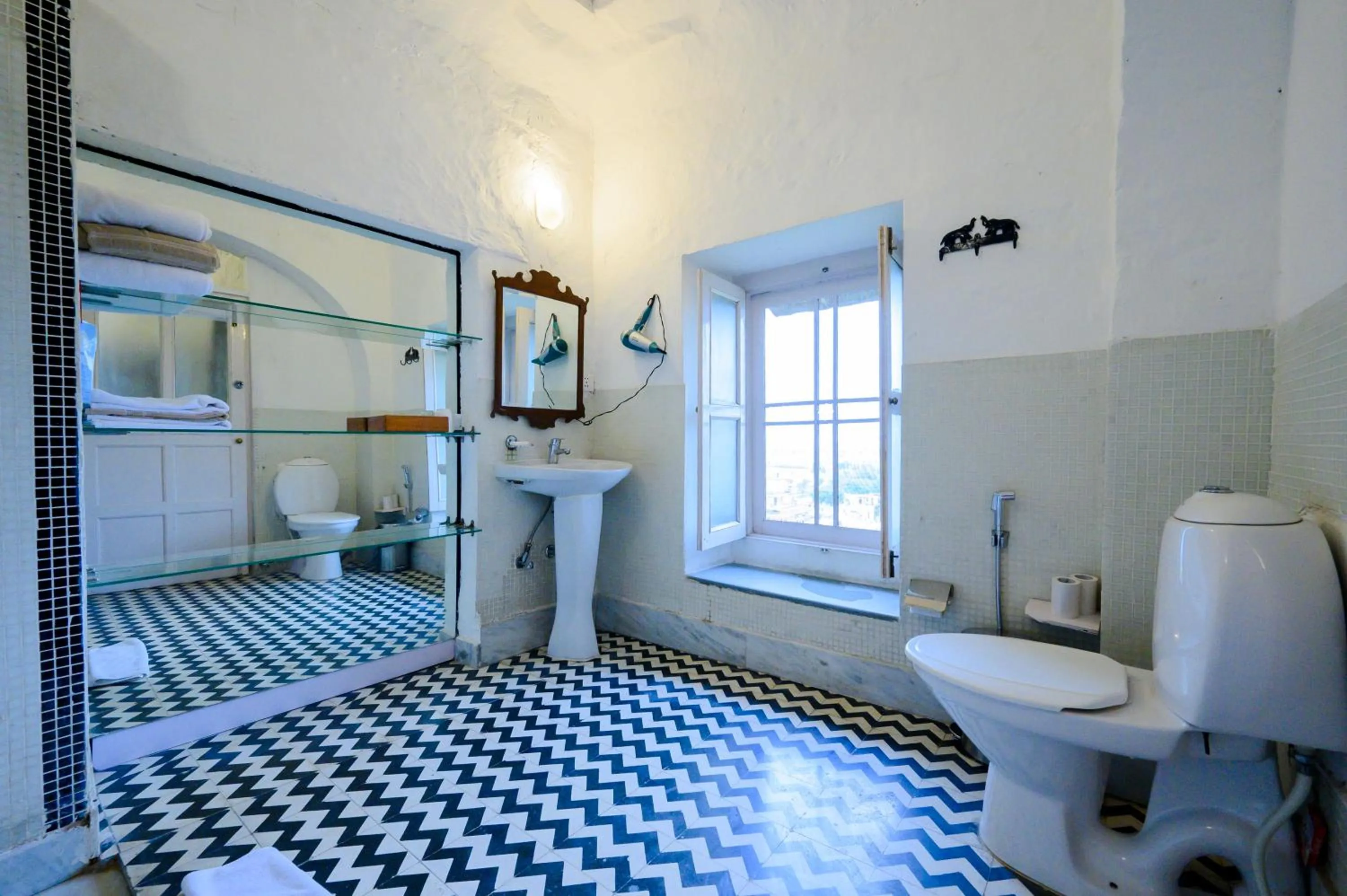 Bathroom in Neemrana's - Hill Fort - Kesroli