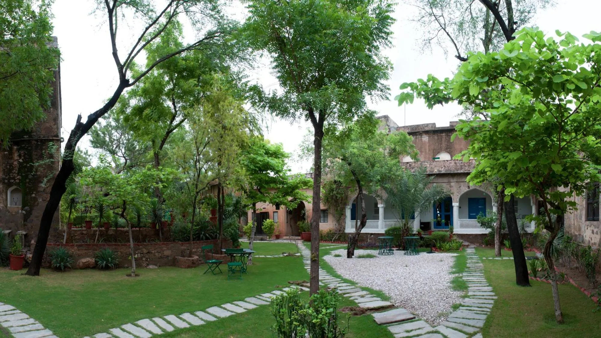 Garden in Neemrana's - Hill Fort - Kesroli