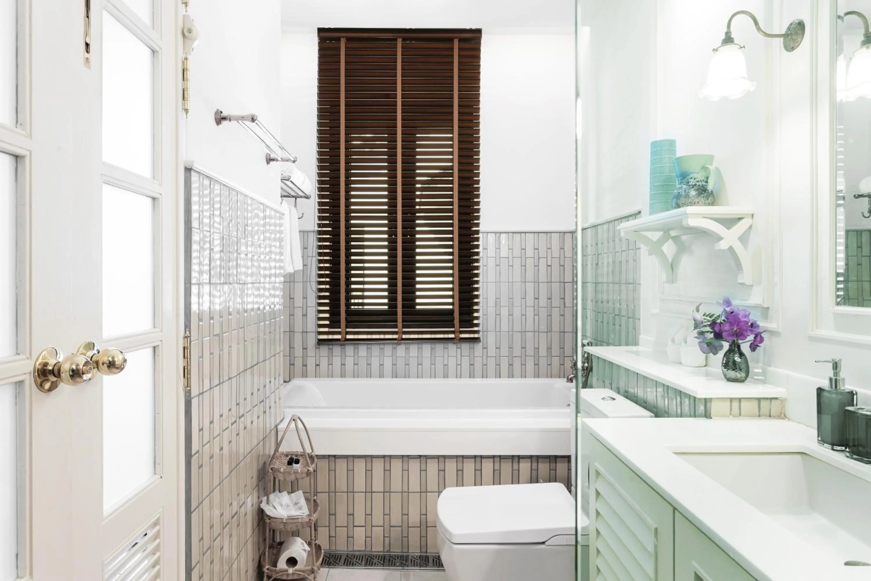 Shower in Buri Sriping Riverside Resort & Spa