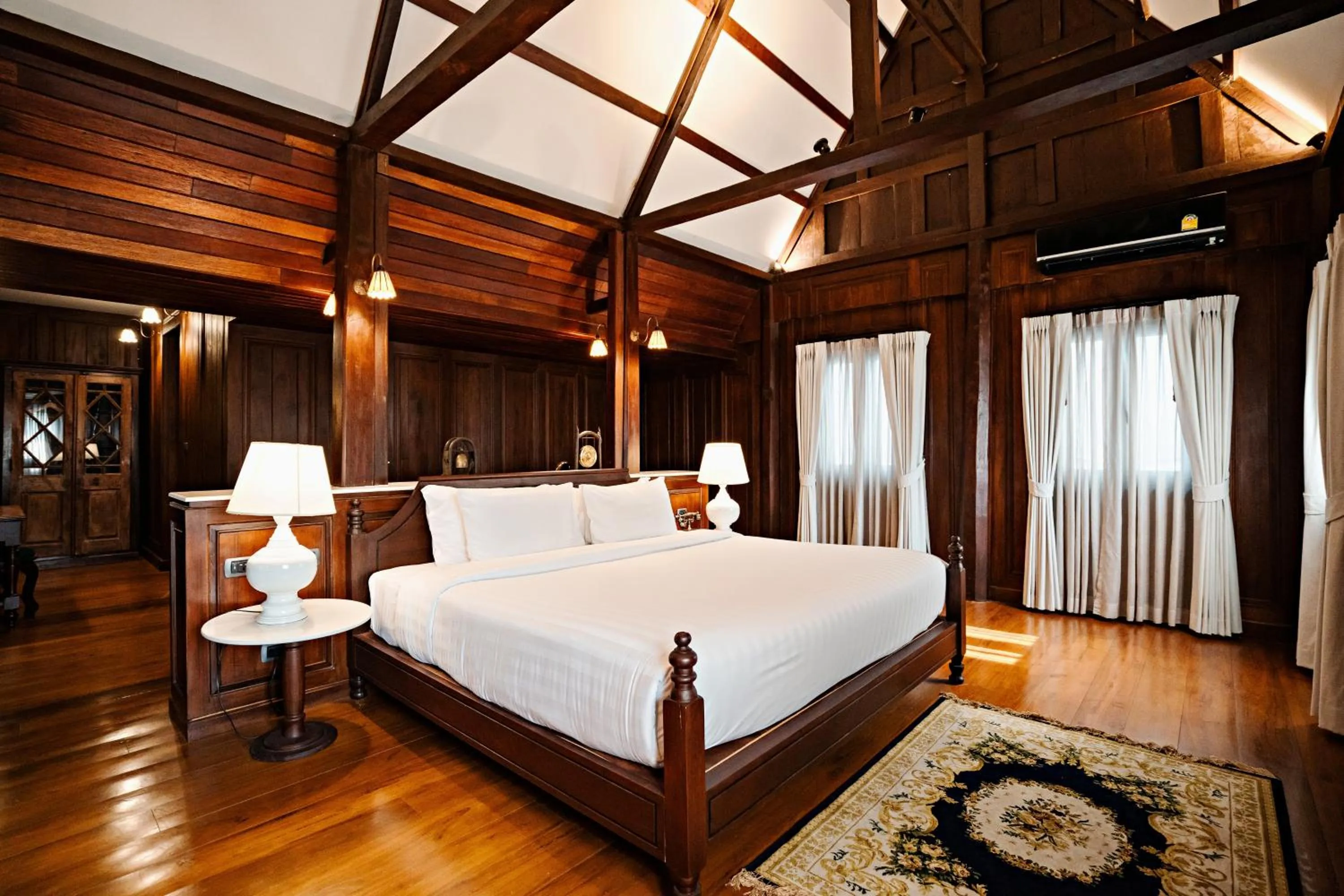 Bed in Buri Sriping Riverside Resort & Spa