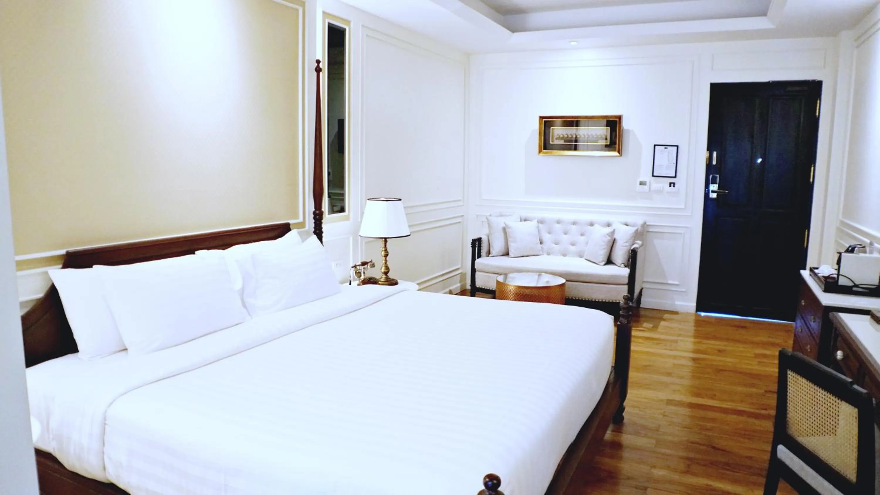 Bed in Buri Sriping Riverside Resort & Spa